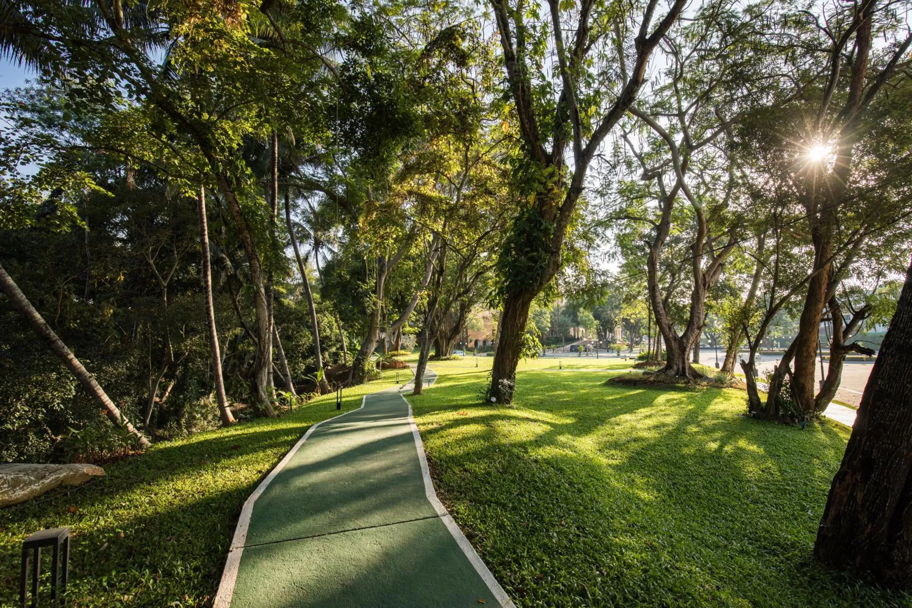 Garden in The Heritage Chiang Rai Hotel and Convention