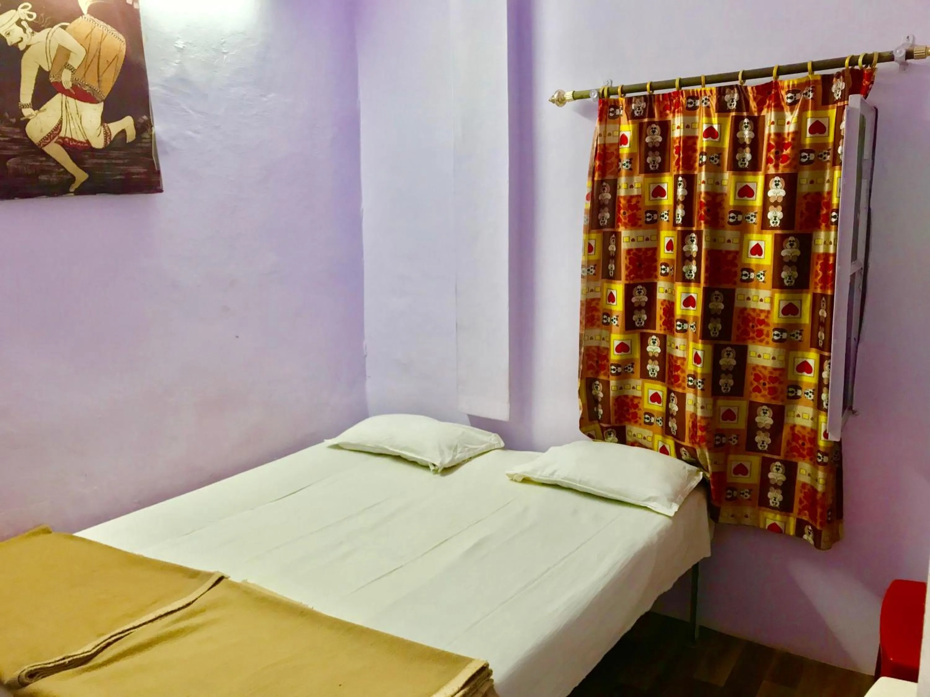 Bedroom, Bed in Golden Lodge