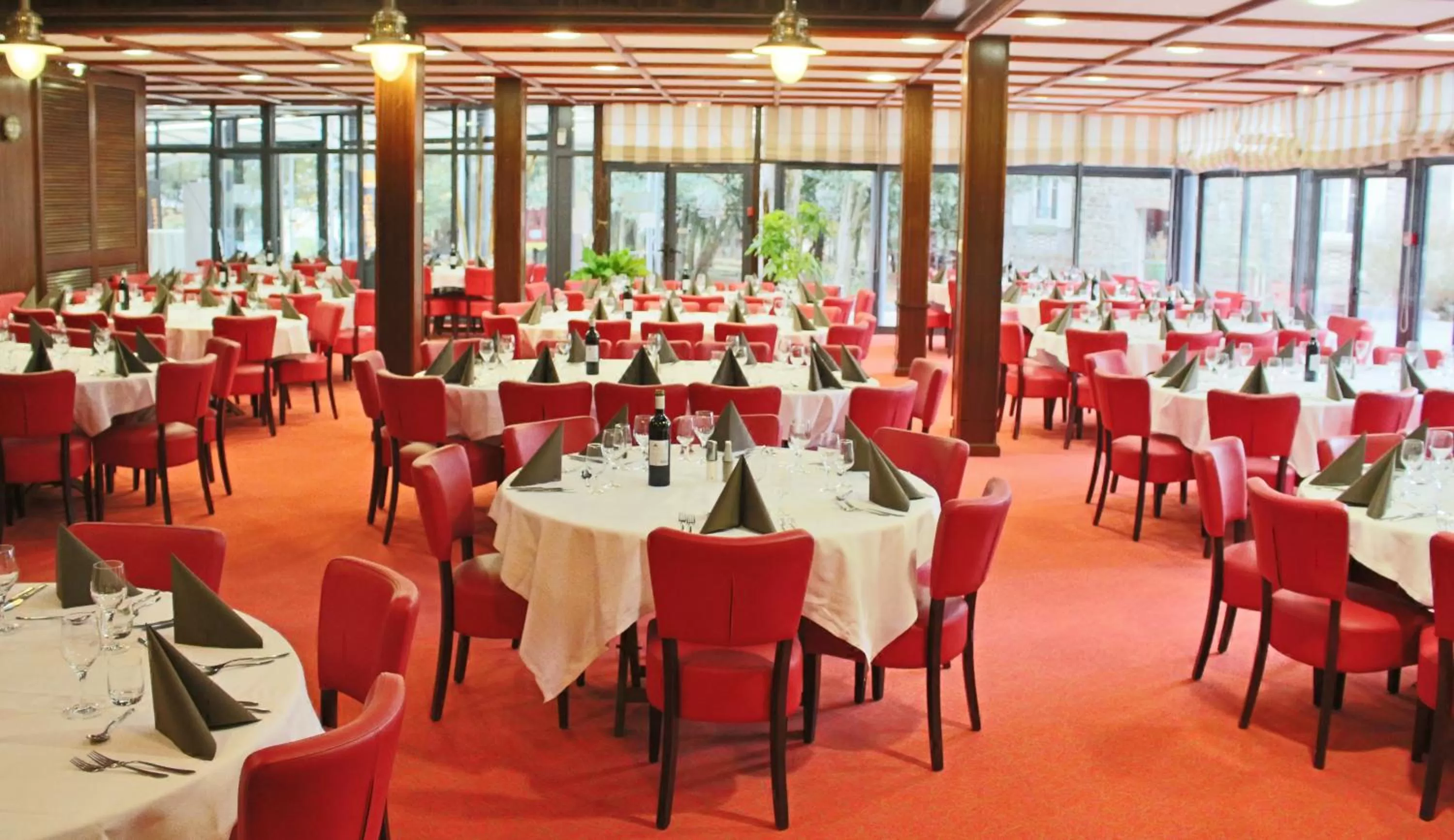 Restaurant/places to eat in Hotel Ker Juliette