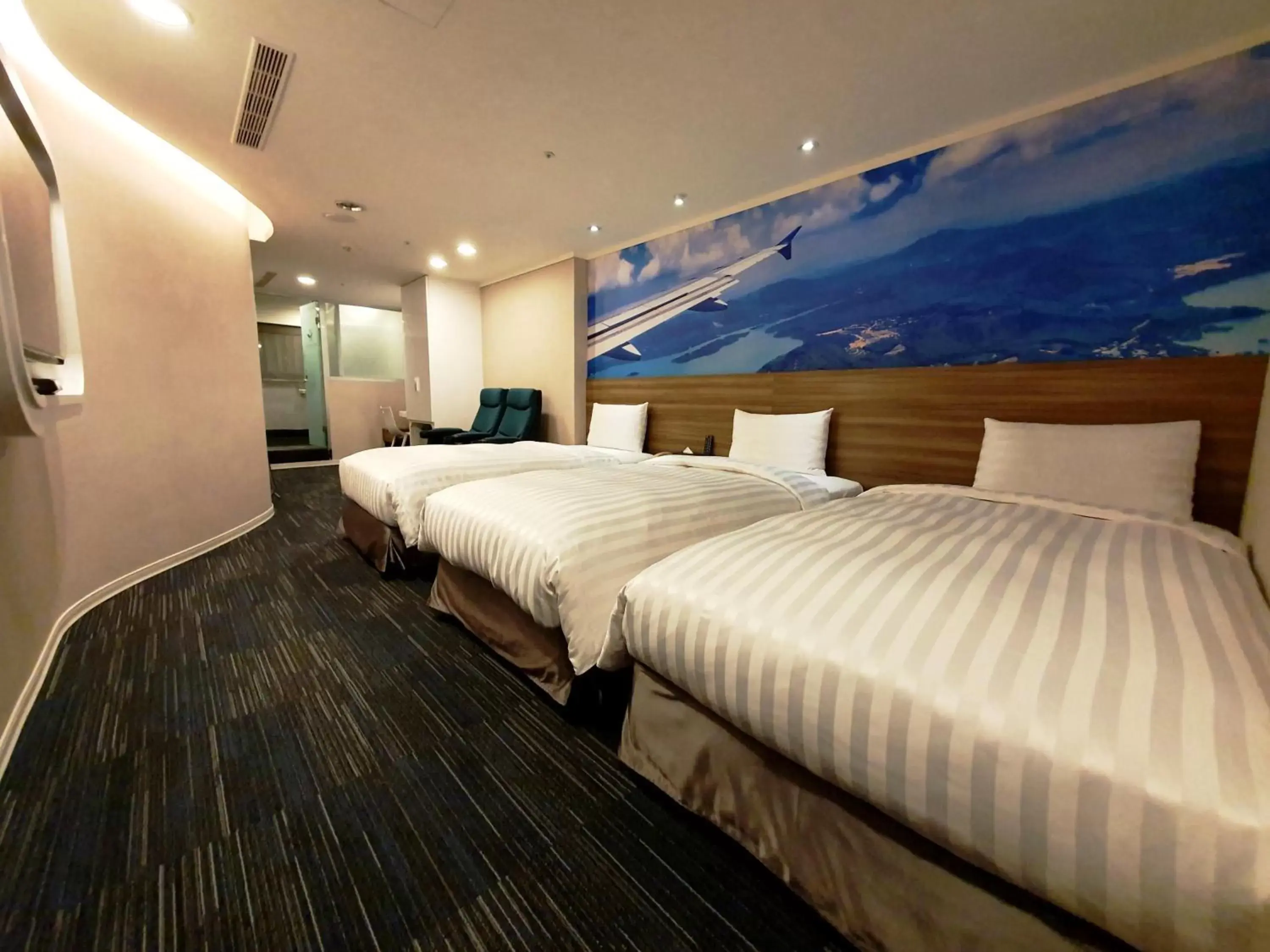 Triple Room in Ximen Airline Hotel Triple Room in Ximen Airline Hotel