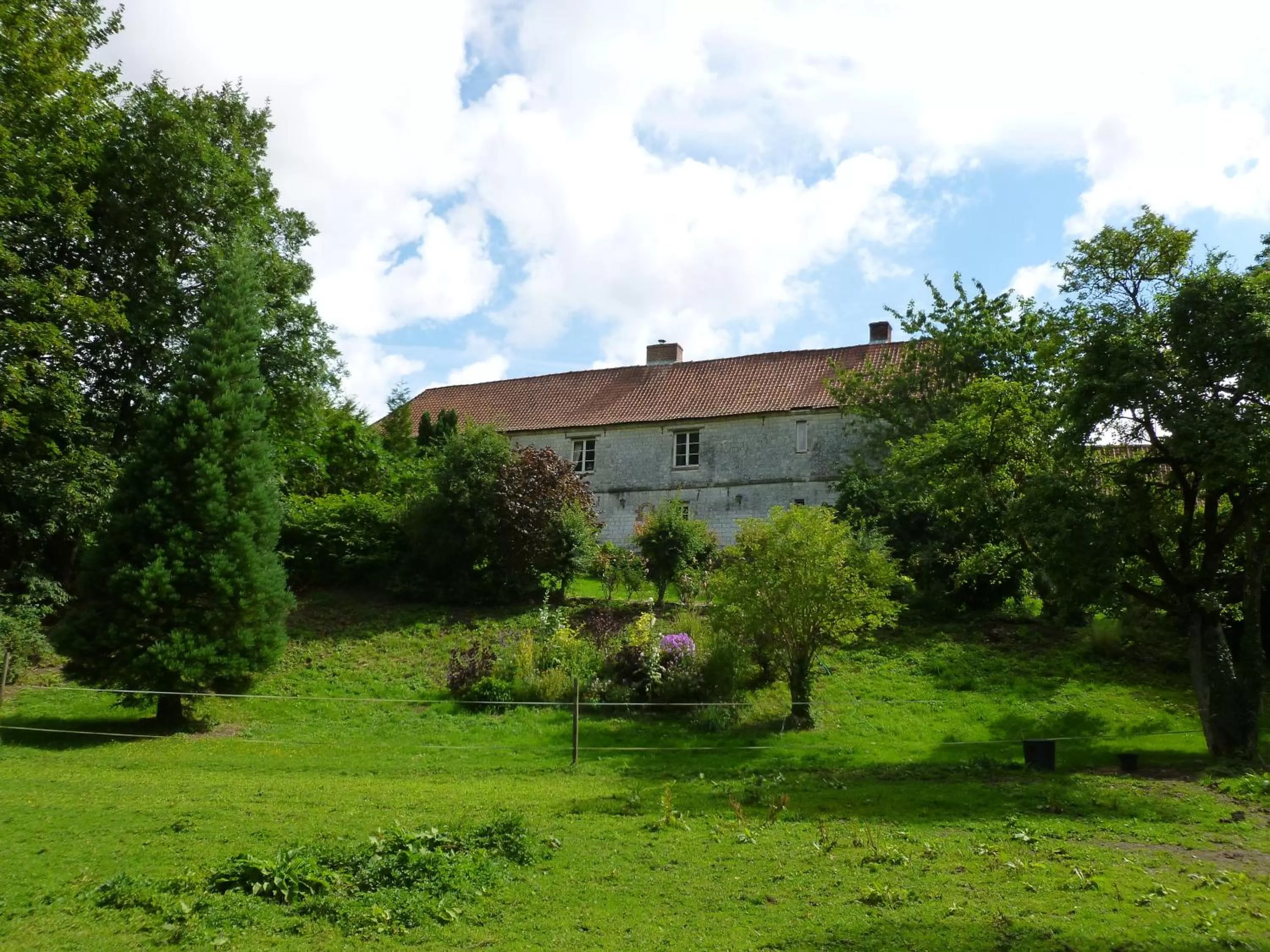 Garden view in Manoir Francis