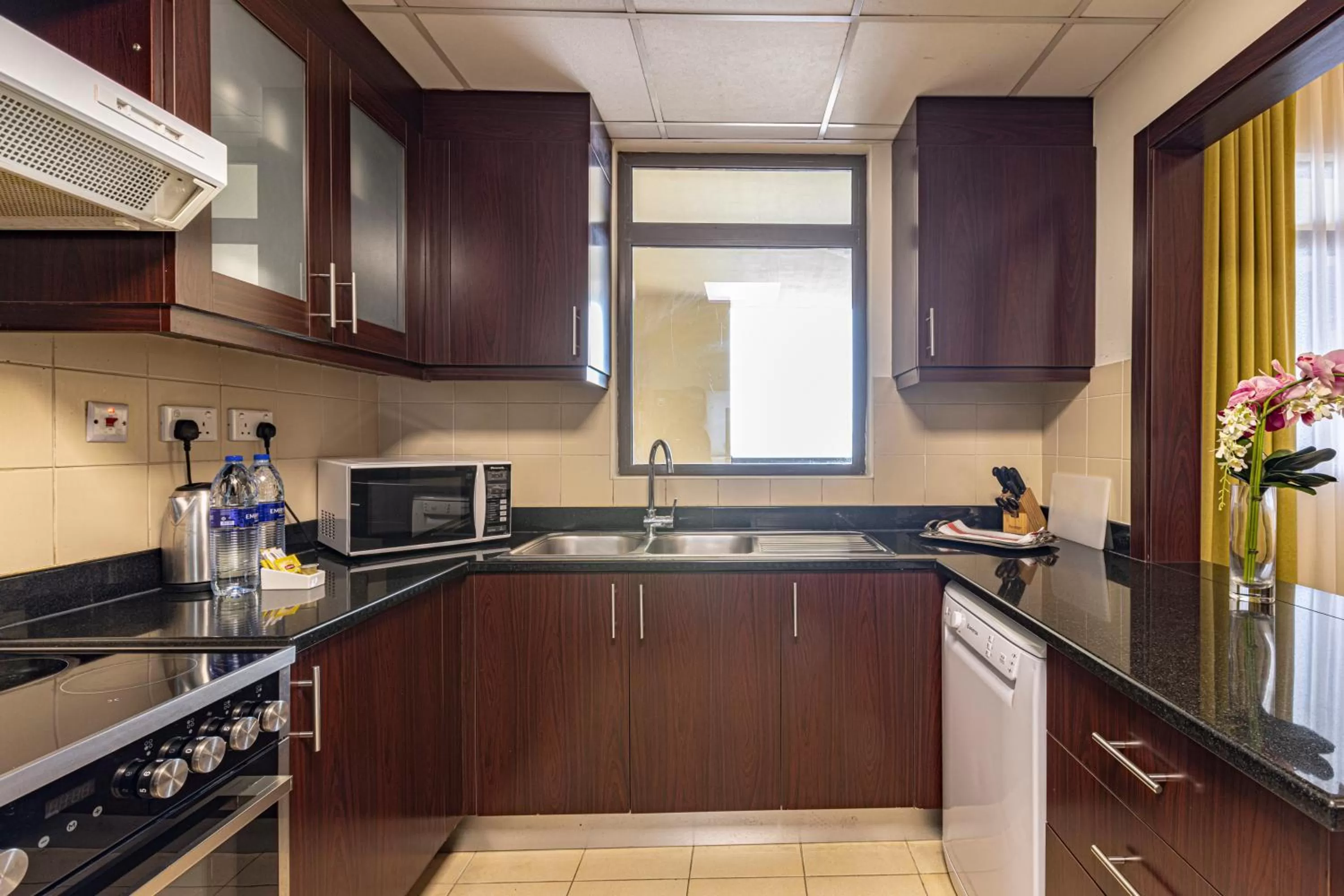 Kitchen or kitchenette in Roda Amwaj Suites Jumeirah Beach Residence