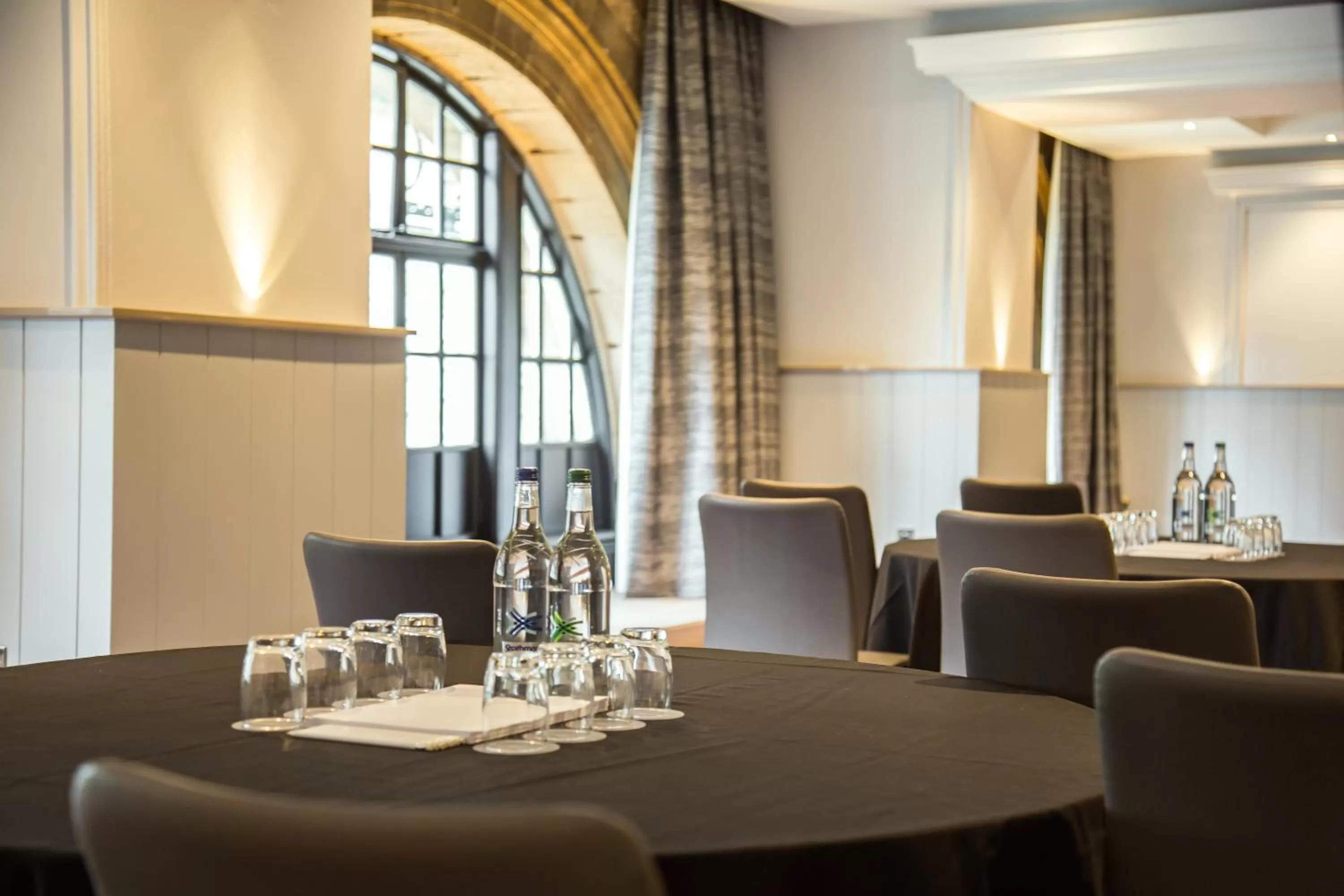 Meeting/conference room in voco Grand Central Glasgow by IHG