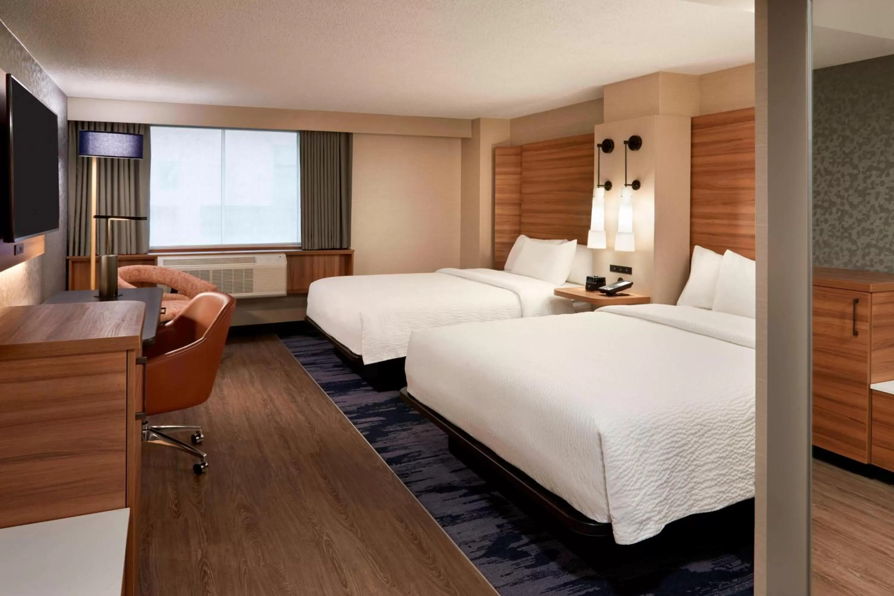 Photo of the whole room, Bed in Fairfield Inn by Marriott Montreal Downtown