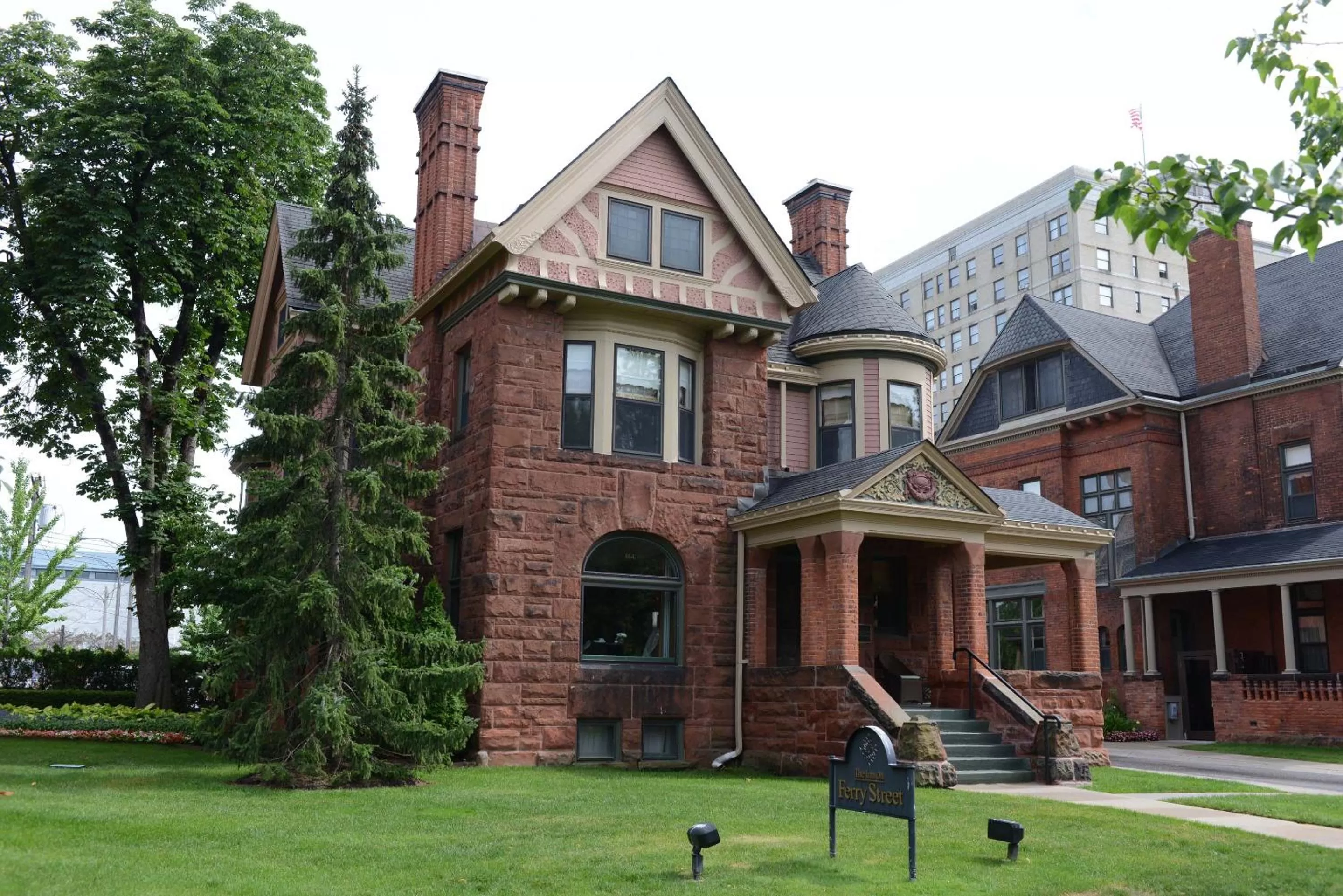 Property building in The Inn on Ferry Street