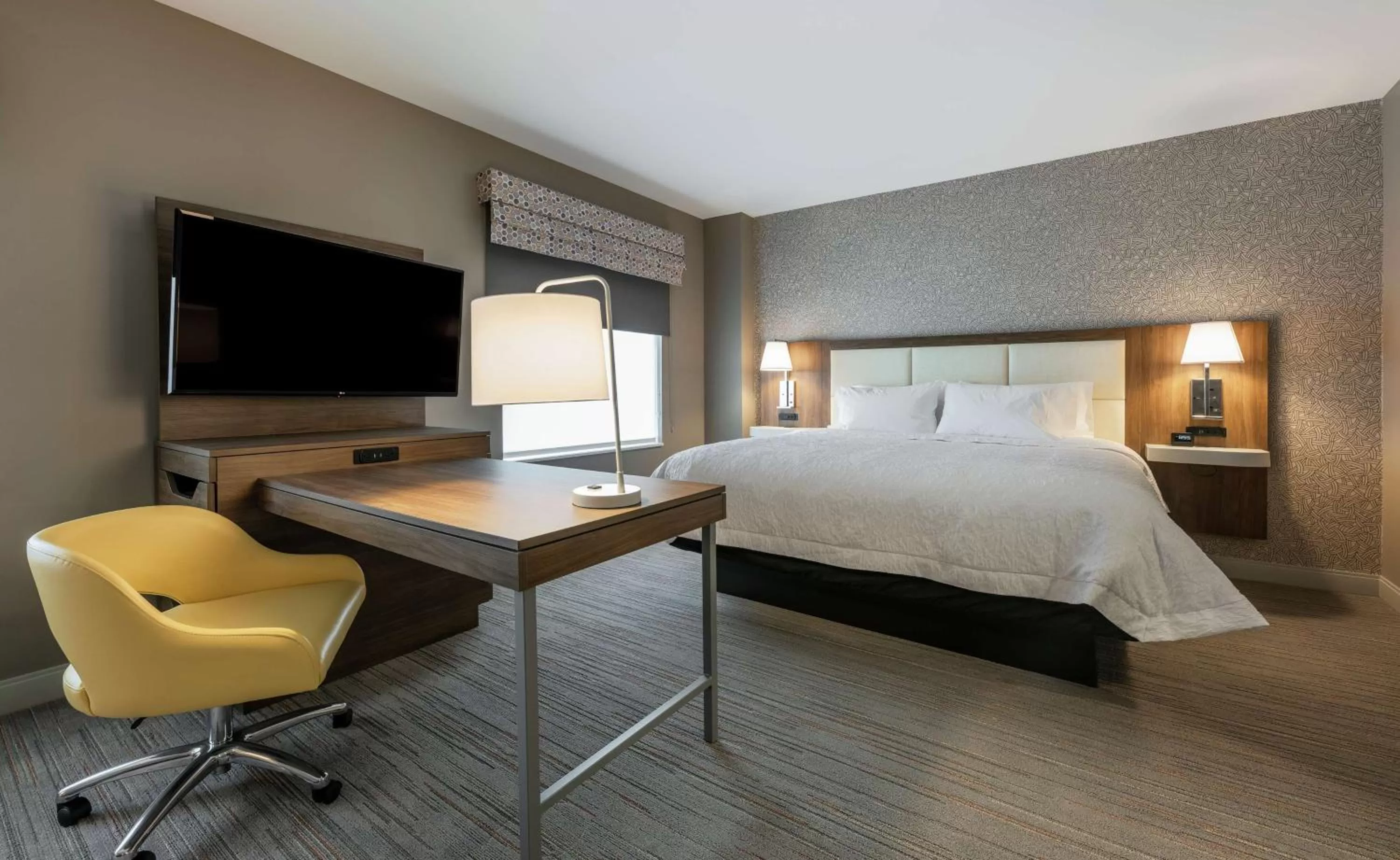 Bedroom, Bed in Hampton Inn & Suites Charlottetown