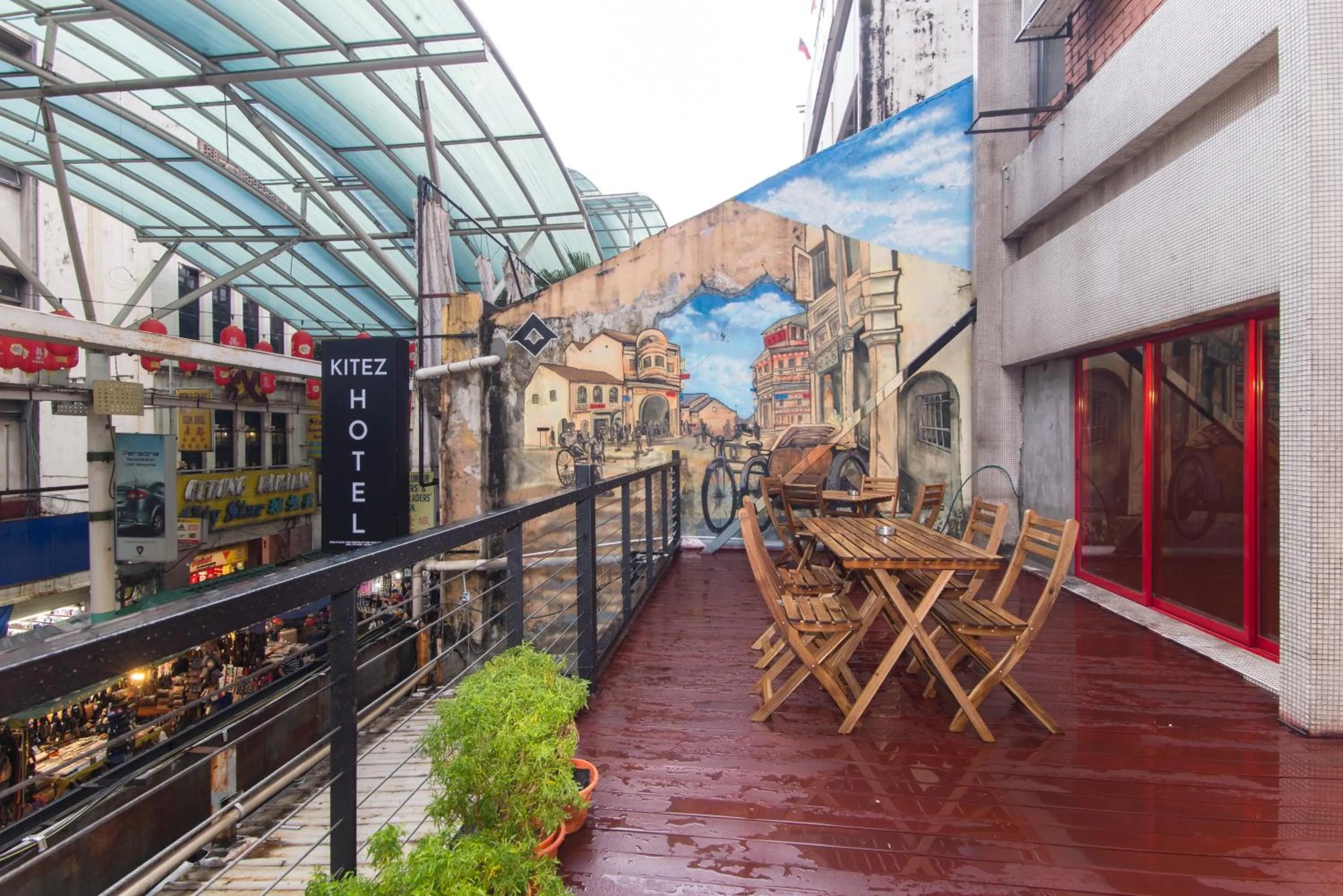 Property building in Kitez Hotel & Bunkz