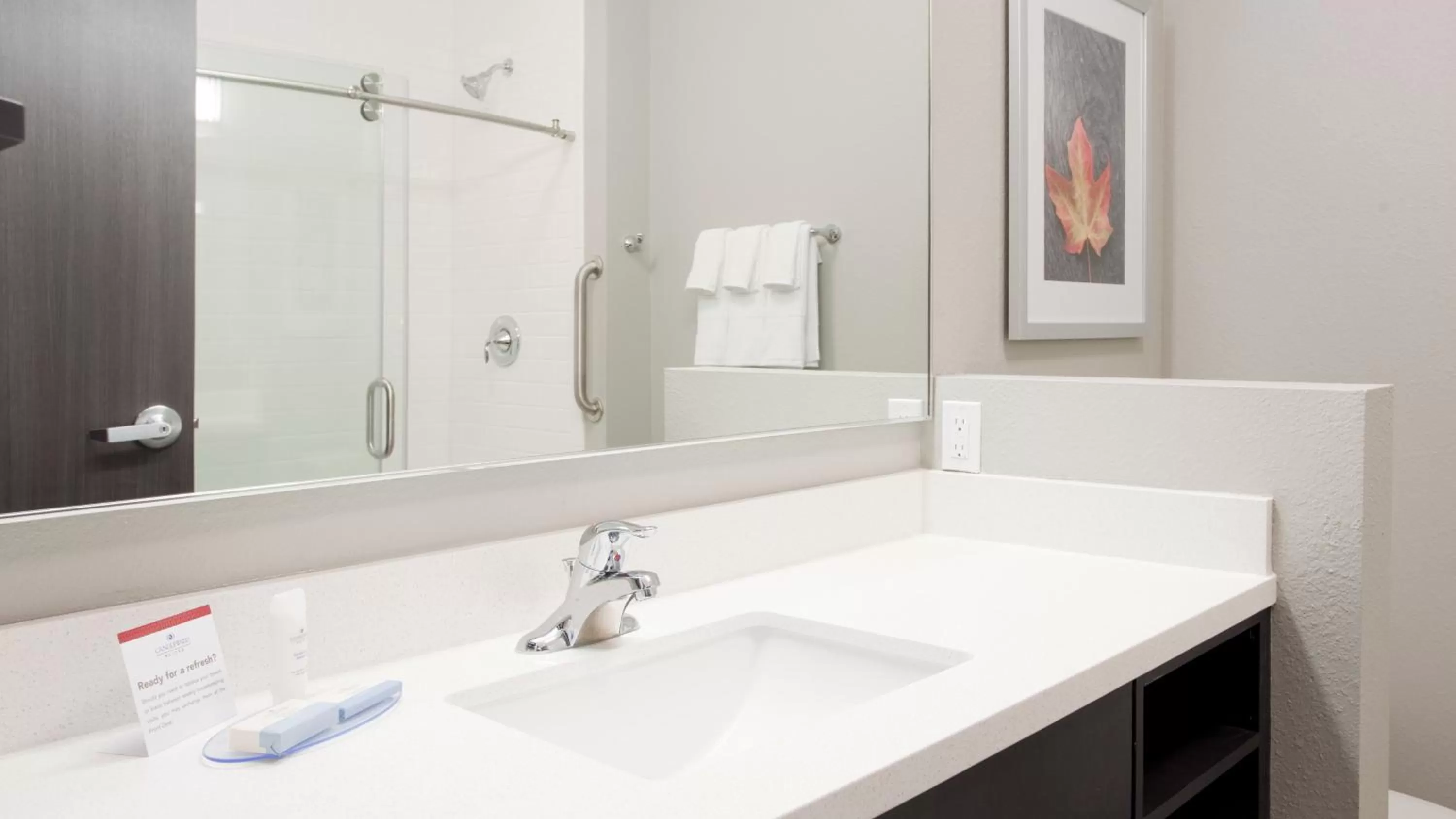 Photo of the whole room in Candlewood Suites Kearney by IHG