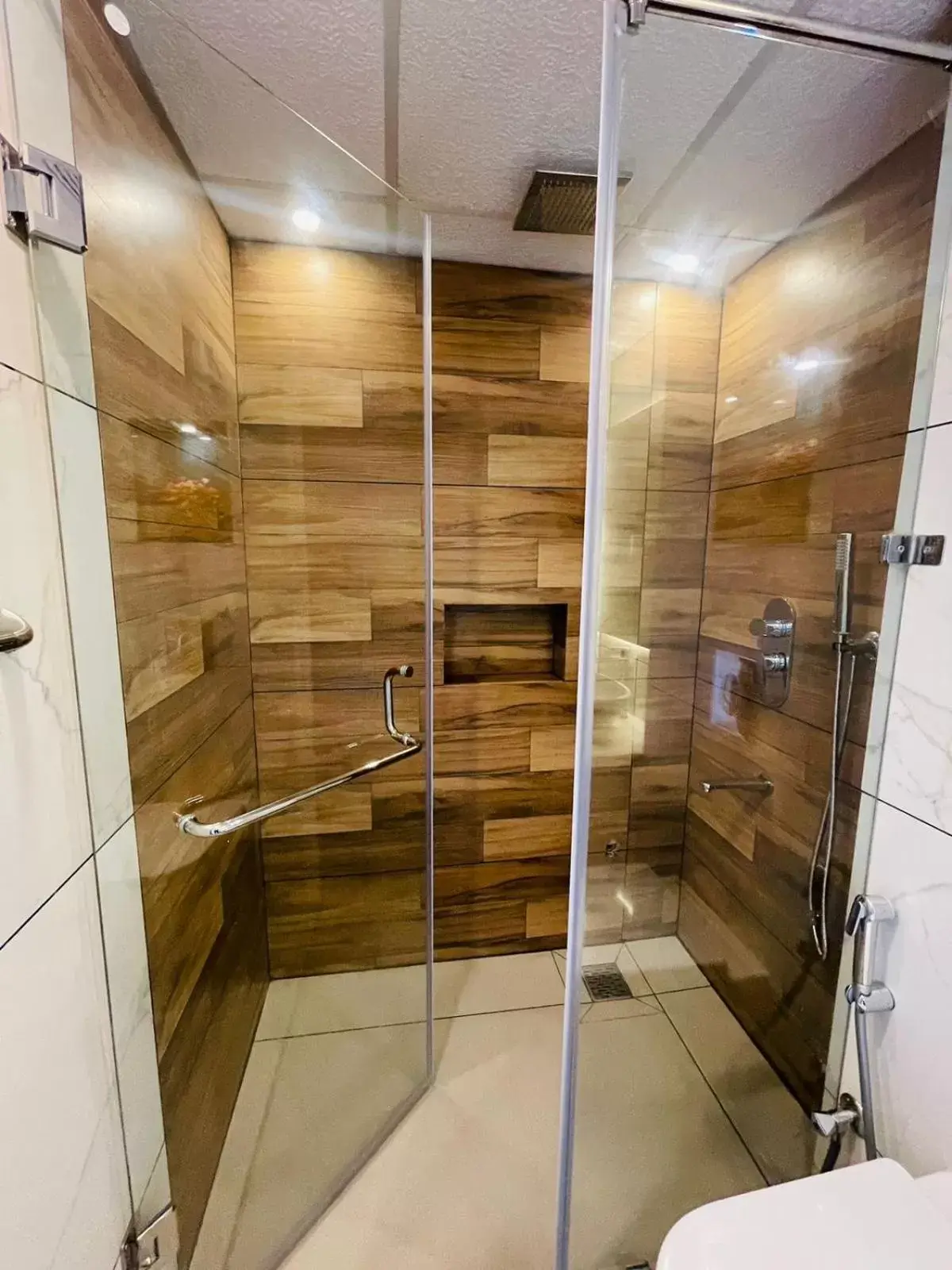 Family Room with Sea View in Garden Bay Resort Family Room with Sea View in Garden Bay Resort