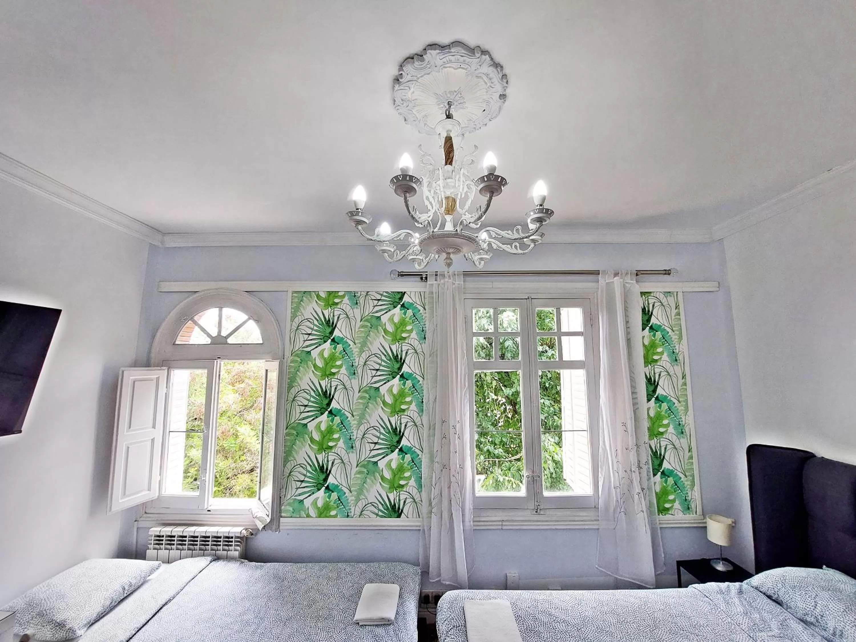 Bed in N1 Casa de Madrid - greenpeace line