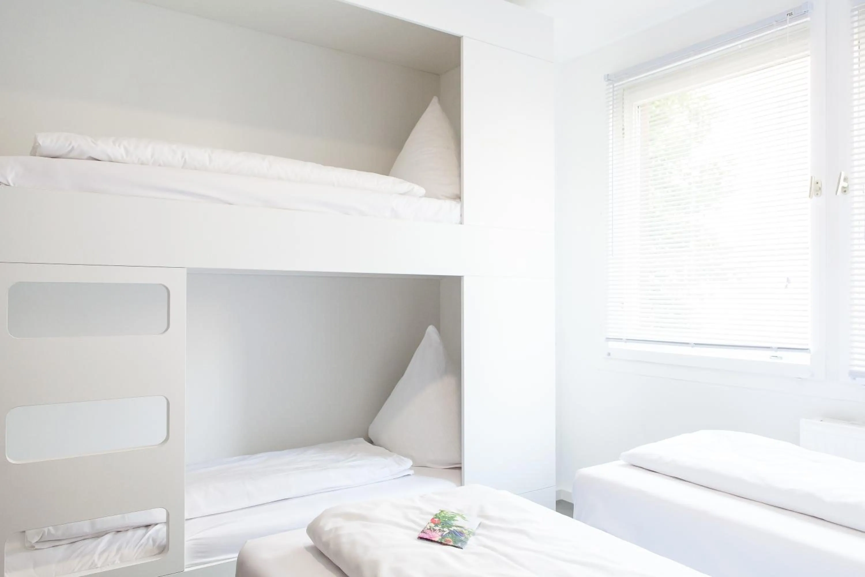 bunk bed, Bed in BNB near Brandenburg Gate - Rooms & Apartments