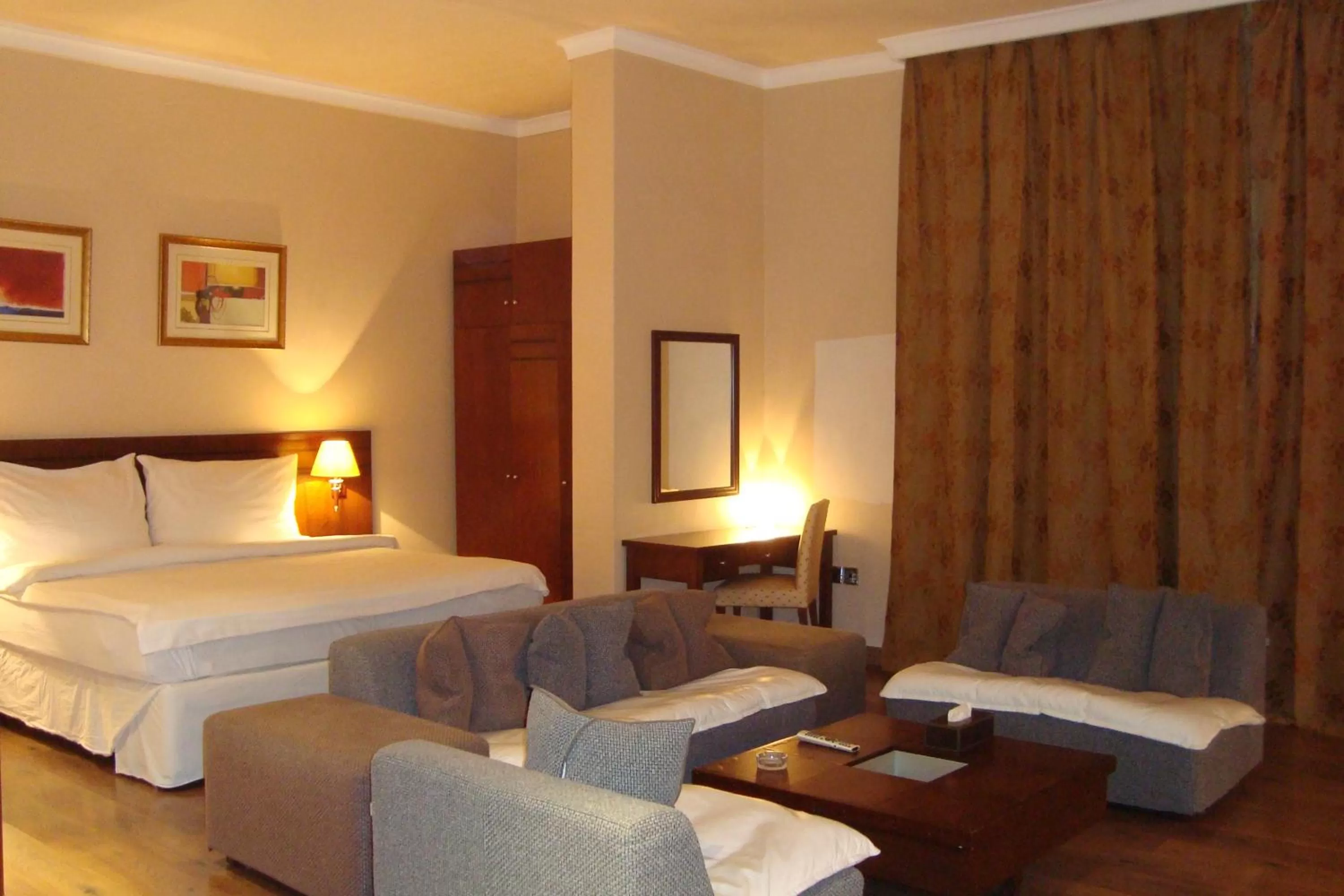 Photo of the whole room, Bed in Le Jazz Hotel