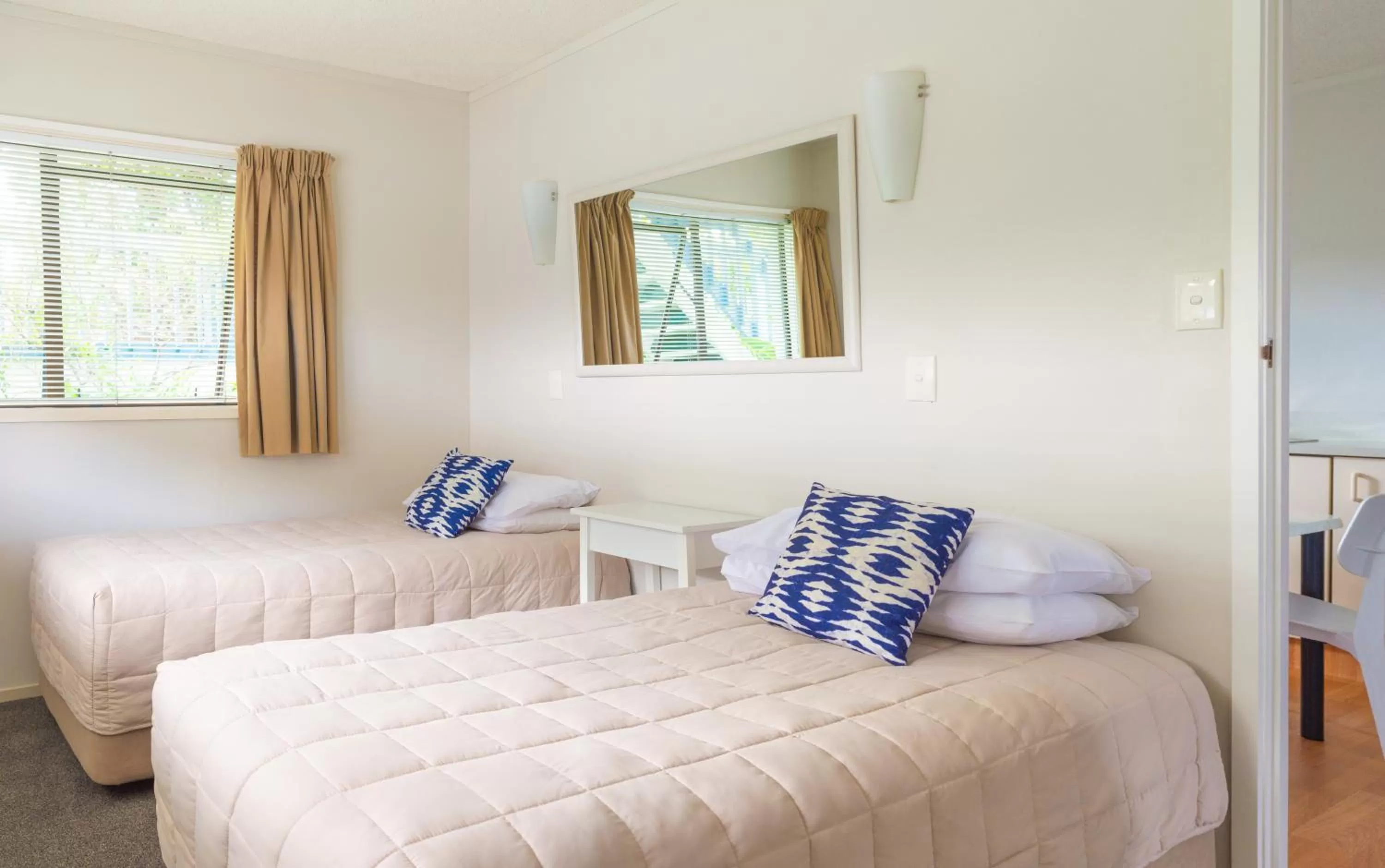 Bed in Snells Beach Motel