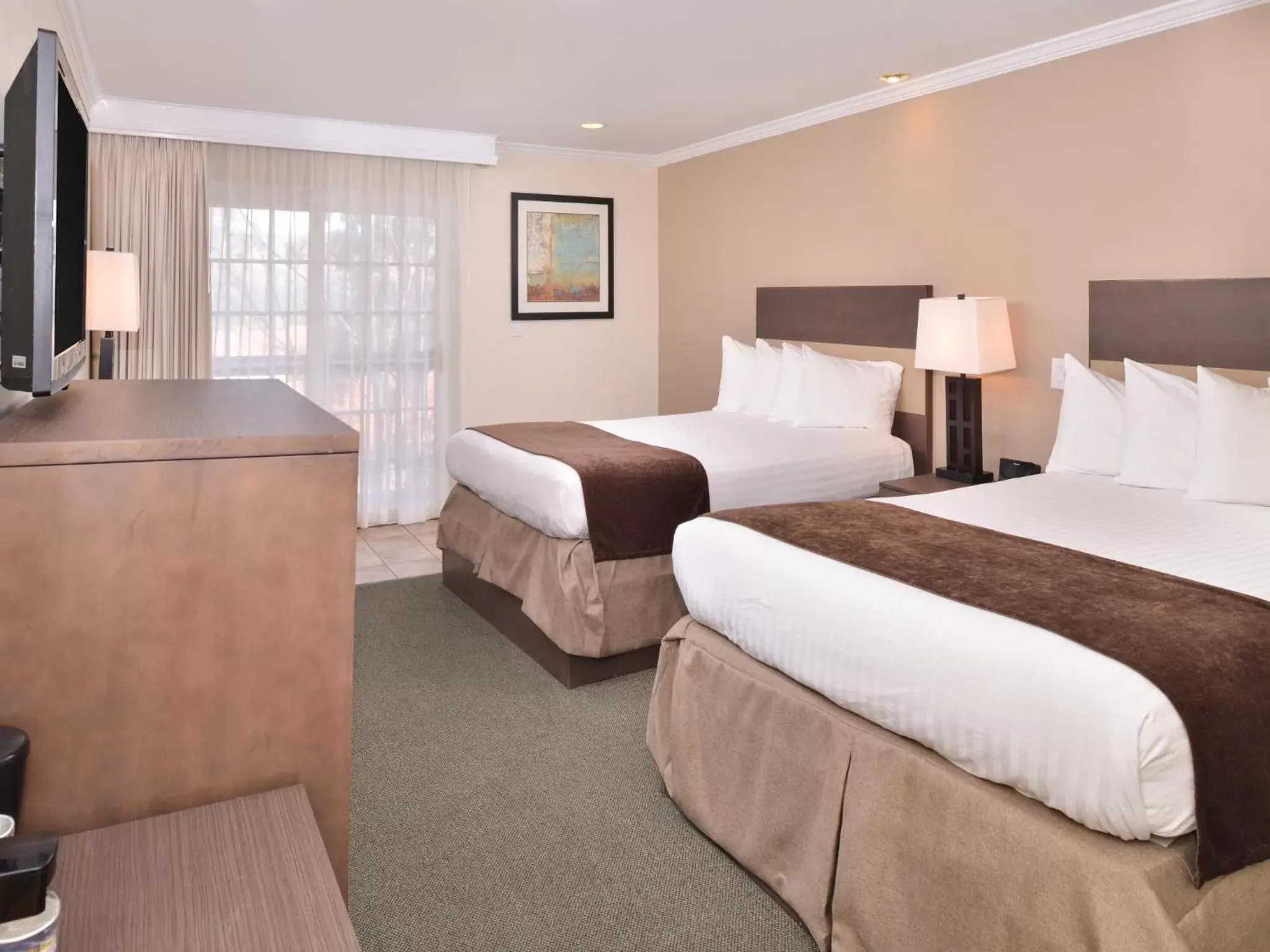 Queen Room with Two Queen Beds and Roll-In Shower - Disability Access/Pet Friendly in Best Western Capistrano Inn Queen Room with Two Queen Beds and Roll-In Shower - Disability Access/Pet Friendly in Best Western Capistrano Inn