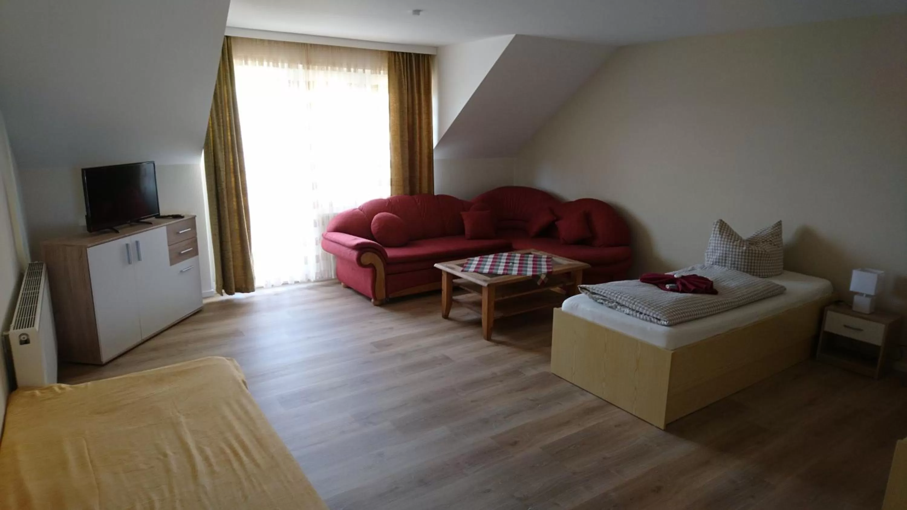 Photo of the whole room, Bed in Gasthaus Zur Hecke