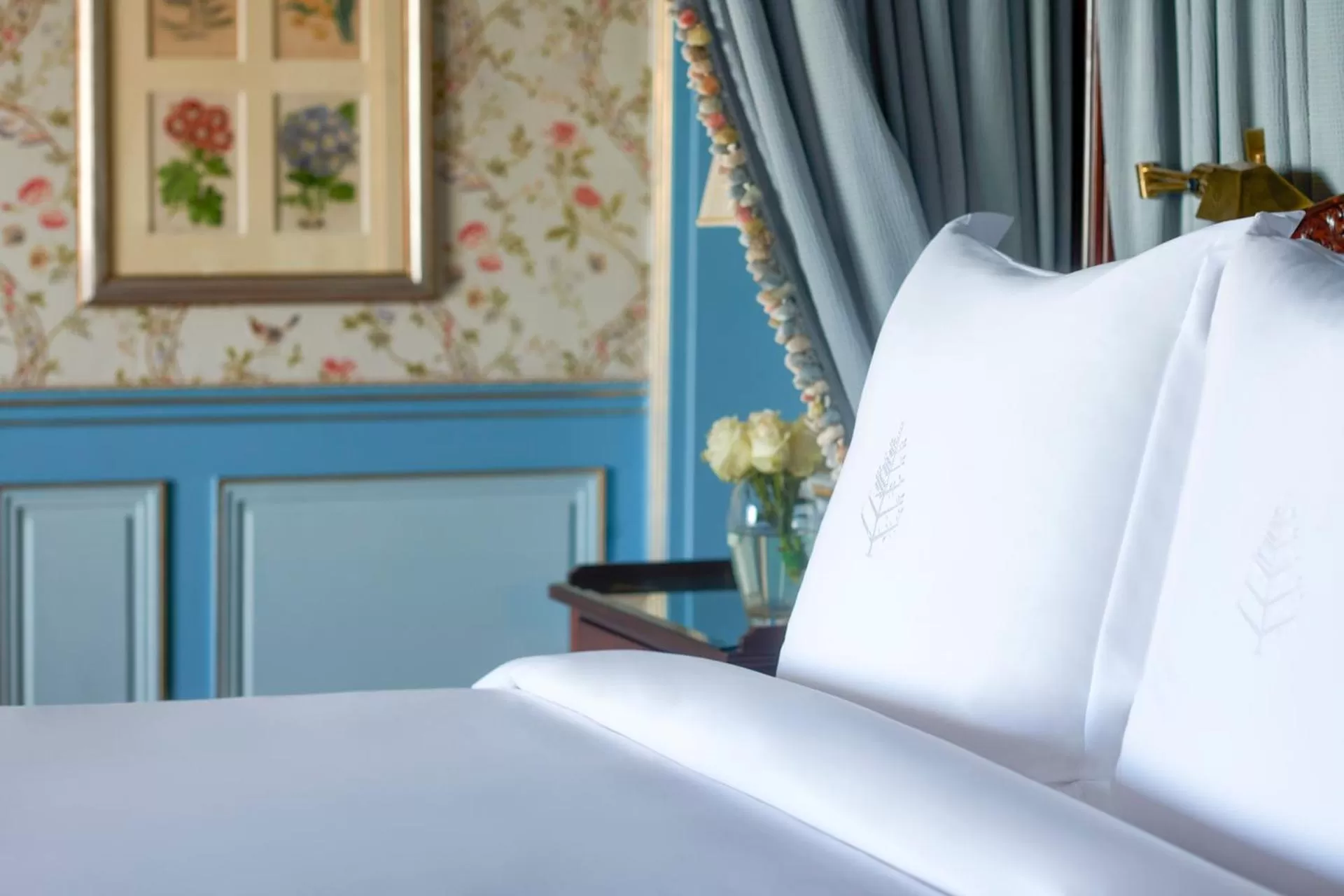 Bedroom, Bed in Four Seasons Hotel Alexandria At San Stefano