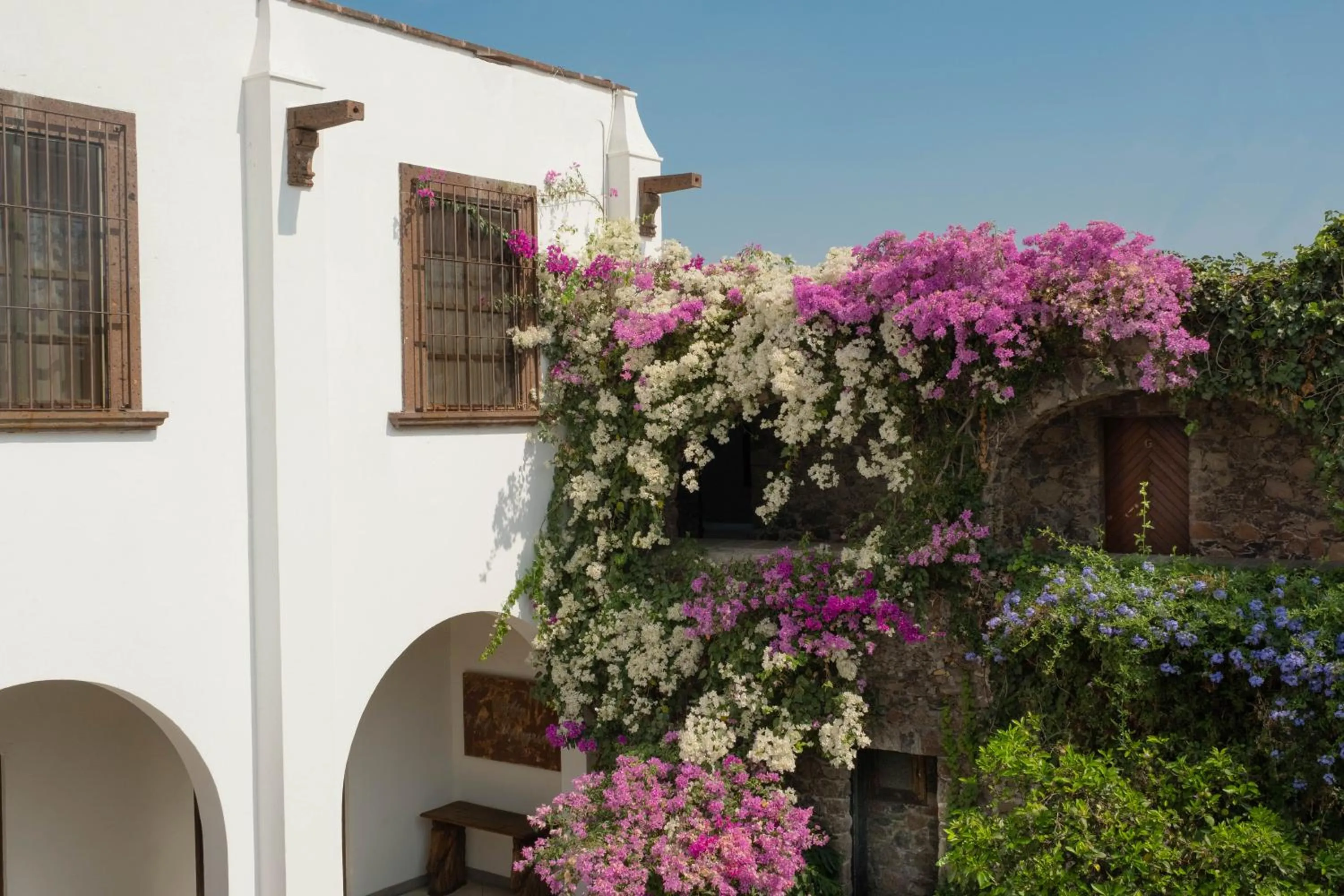 Property building in Hotel Layseca