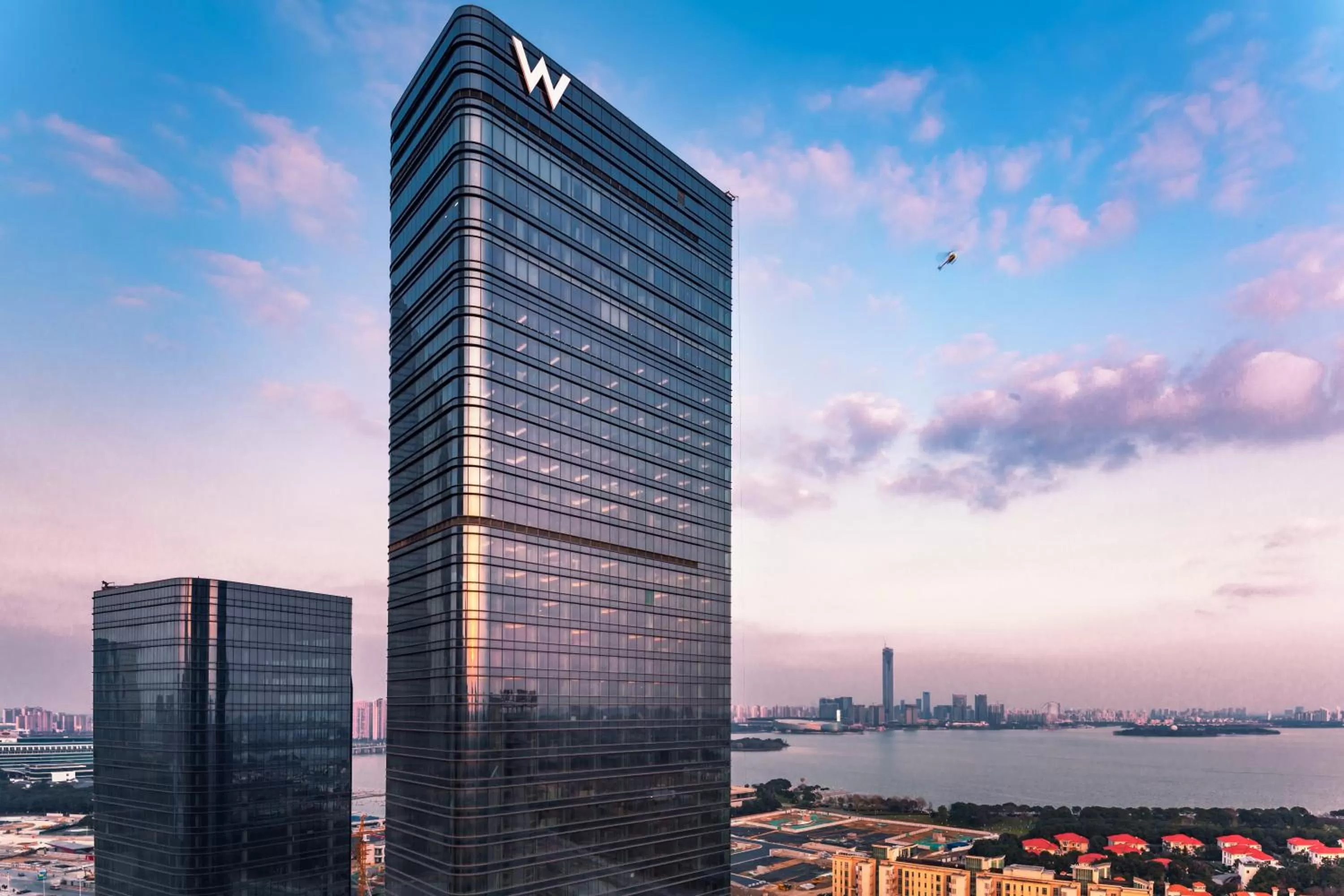 Property building in W Suzhou - Jinji Lake