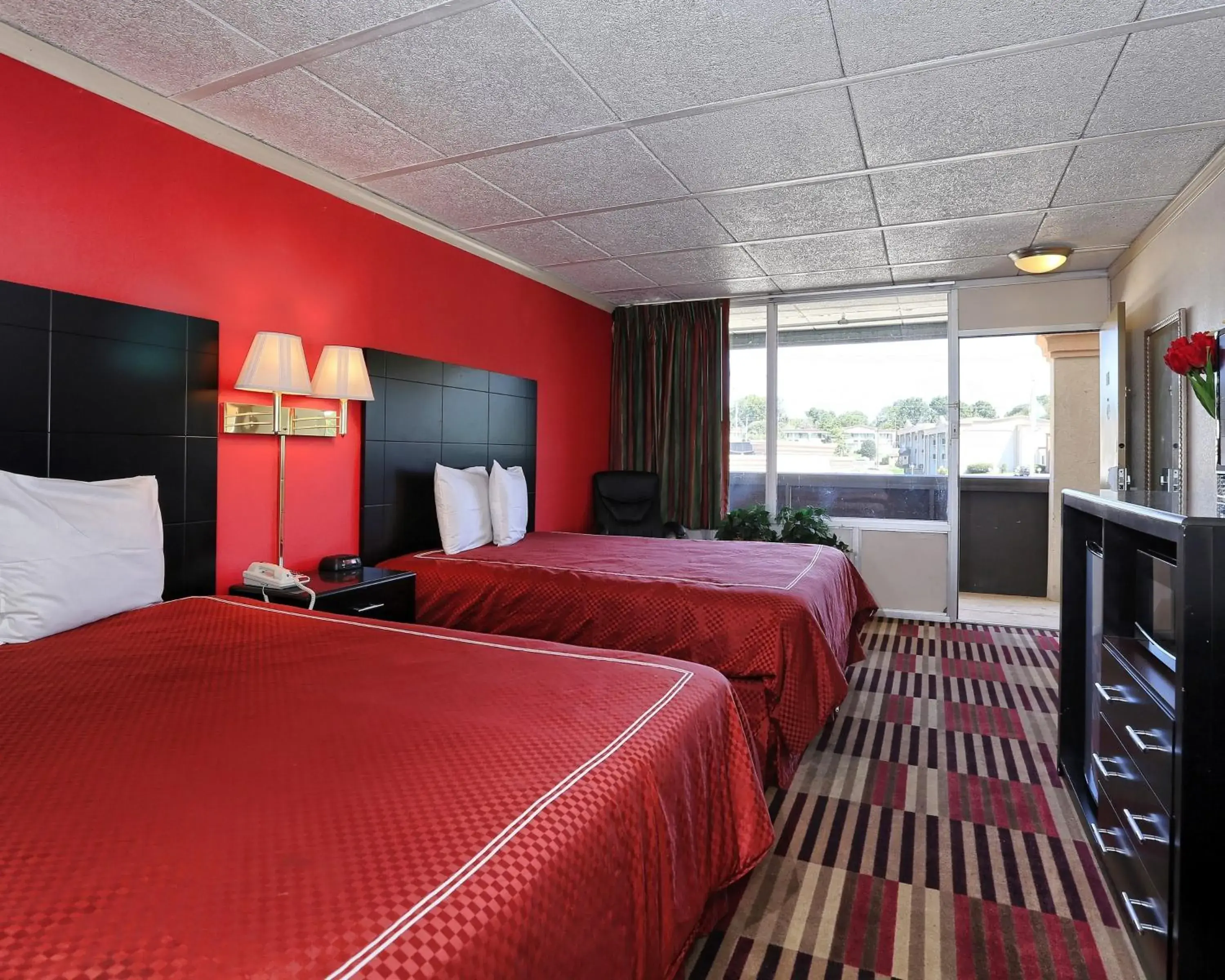 Queen Room with Two Queen Beds - Non-Smoking in Rodeway Inn Newark Queen Room with Two Queen Beds - Non-Smoking in Rodeway Inn Newark