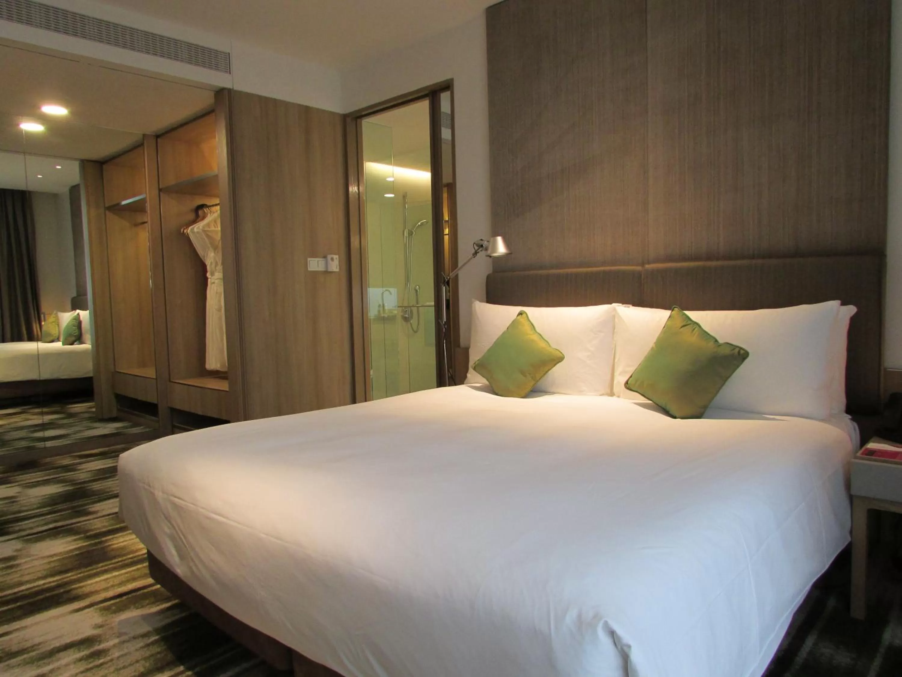 Bedroom, Bed in Crowne Plaza Changi Airport by IHG