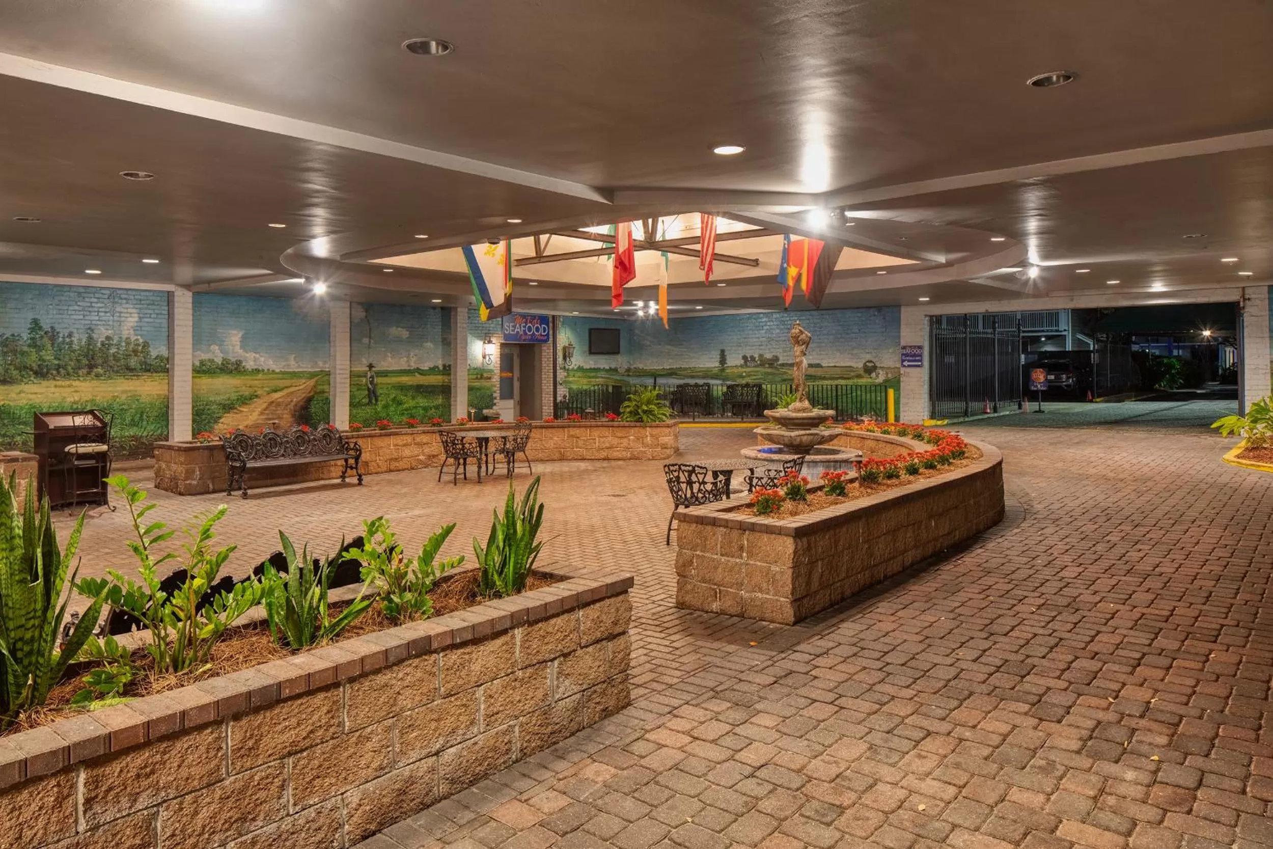 Property building in Maison Saint Charles