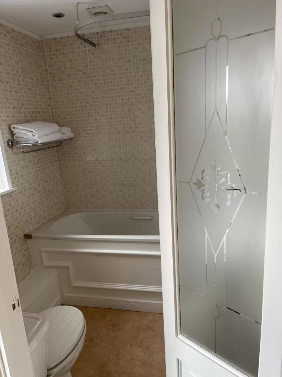 Shower in The Castle Hotel