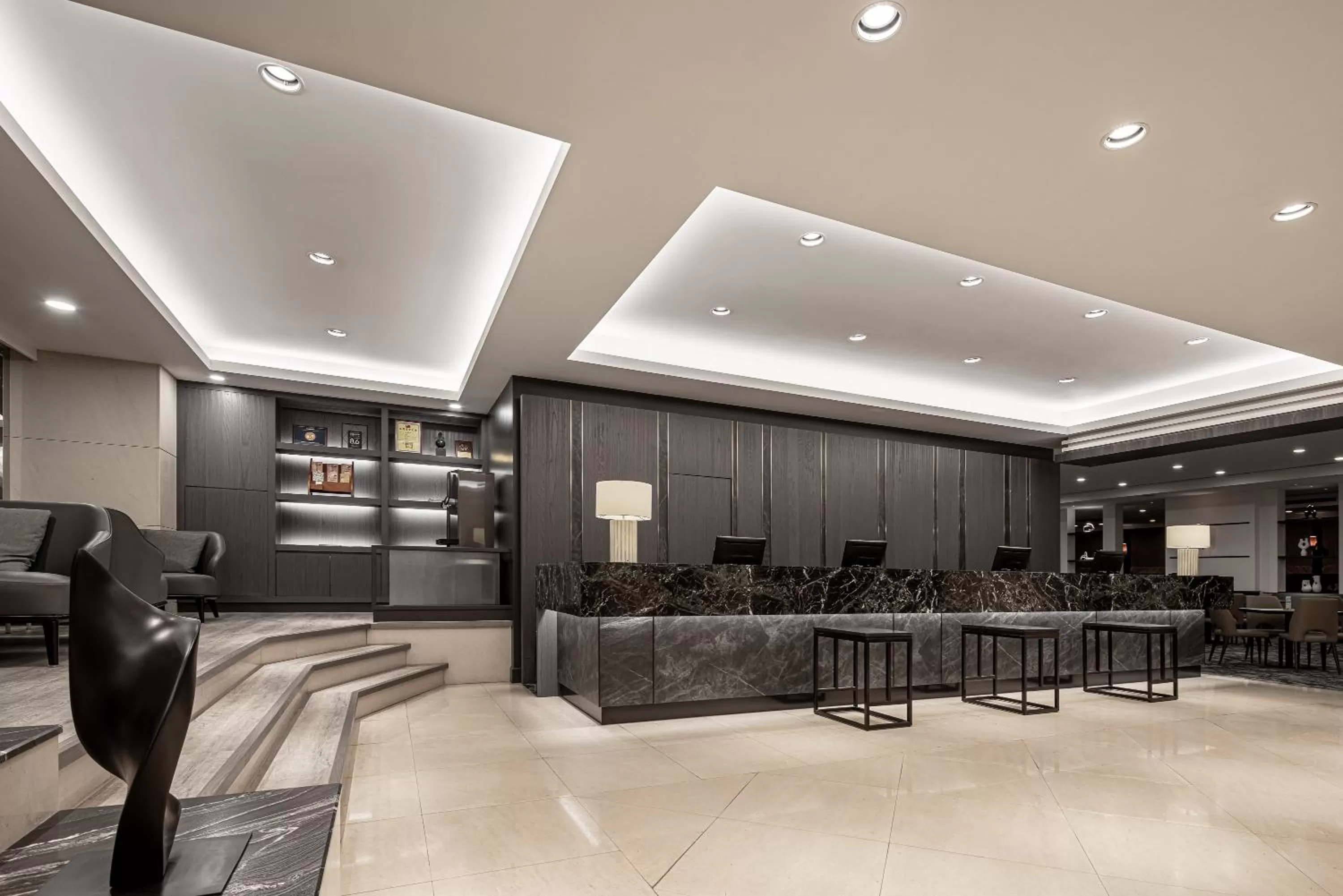 Lobby or reception in Lakeshore Hotel Metropolis