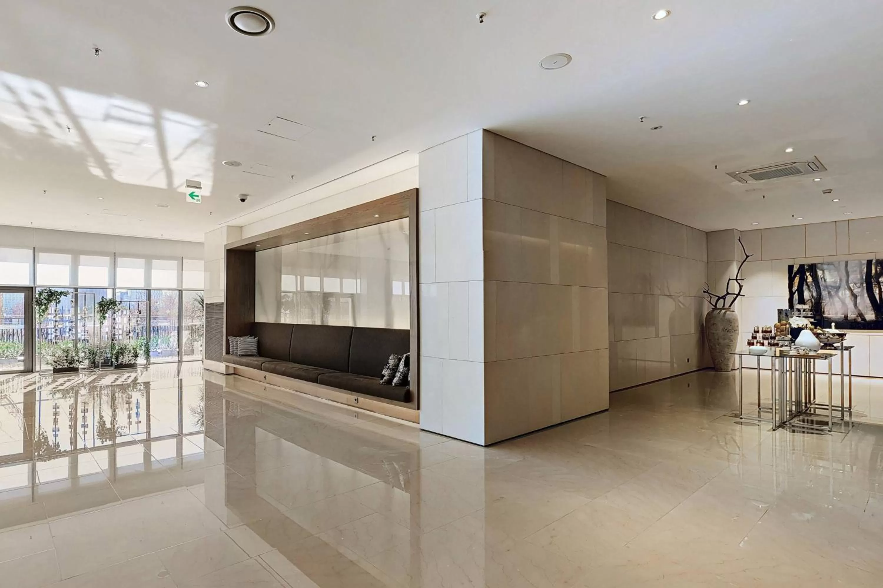 Lobby or reception in Courtyard by Marriott Seoul Botanic Park
