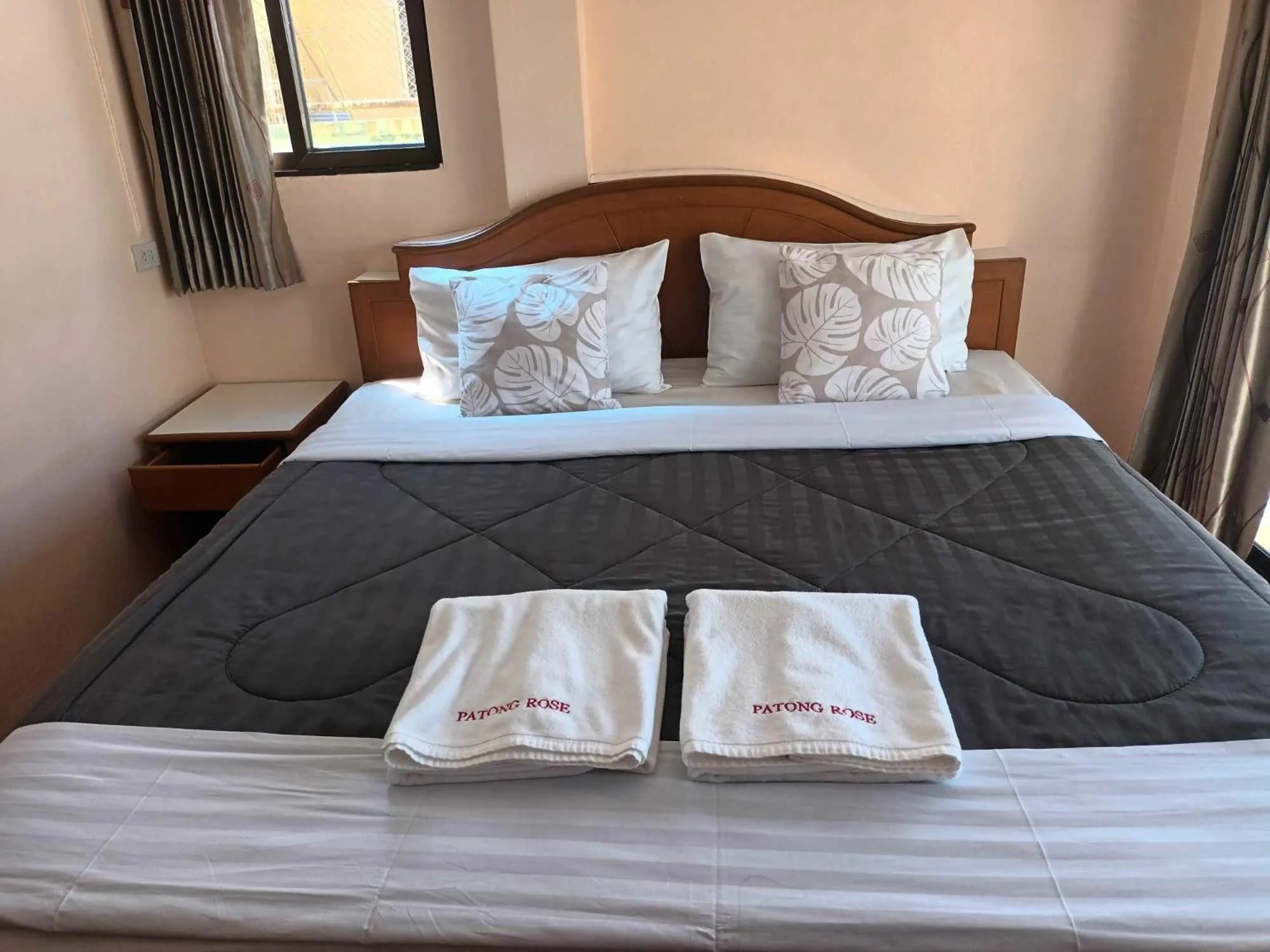 Bed in Patong Rose Guest House 50m to Beach