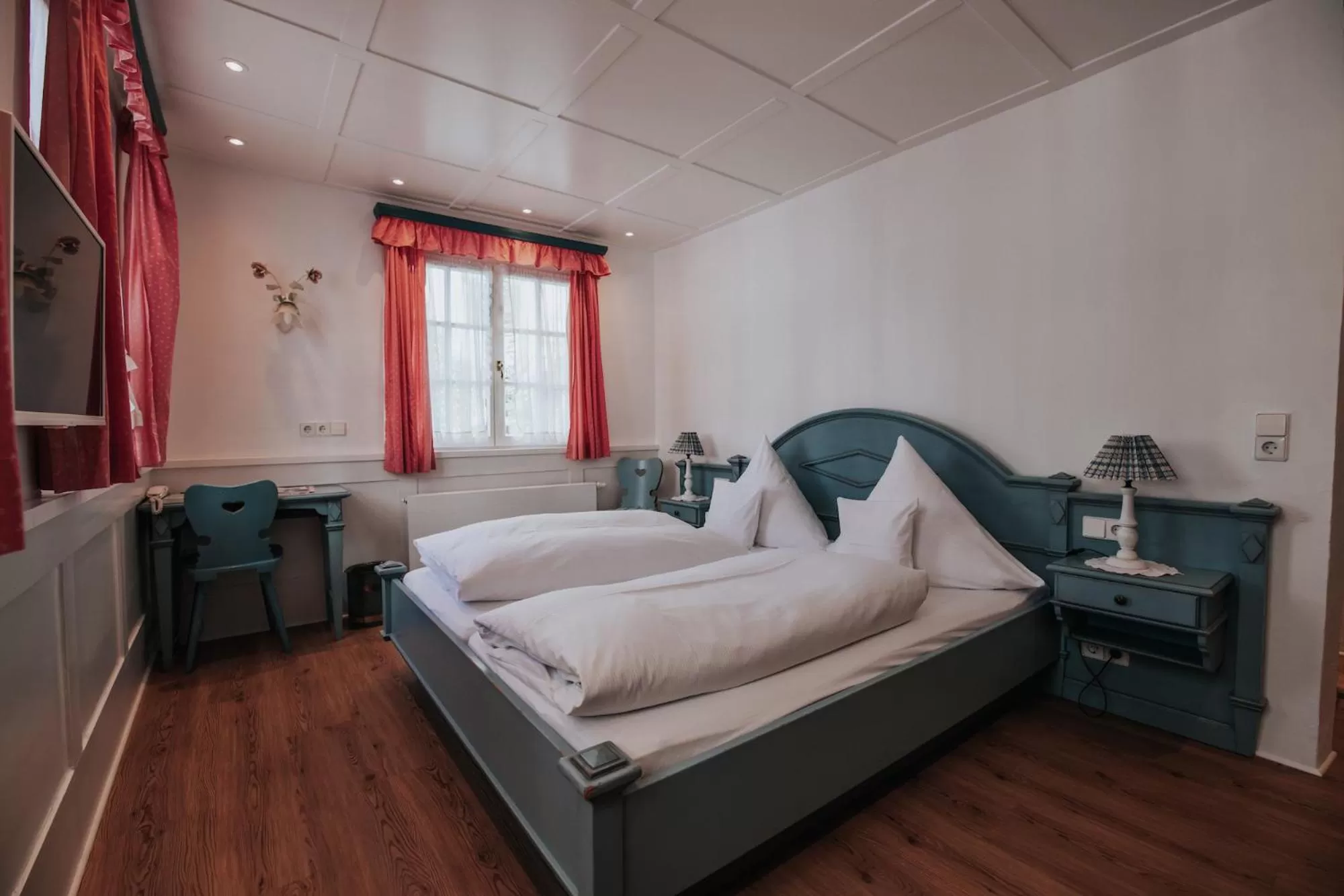 Photo of the whole room, Bed in Boutique Hotel am Rathaus - Reblaus