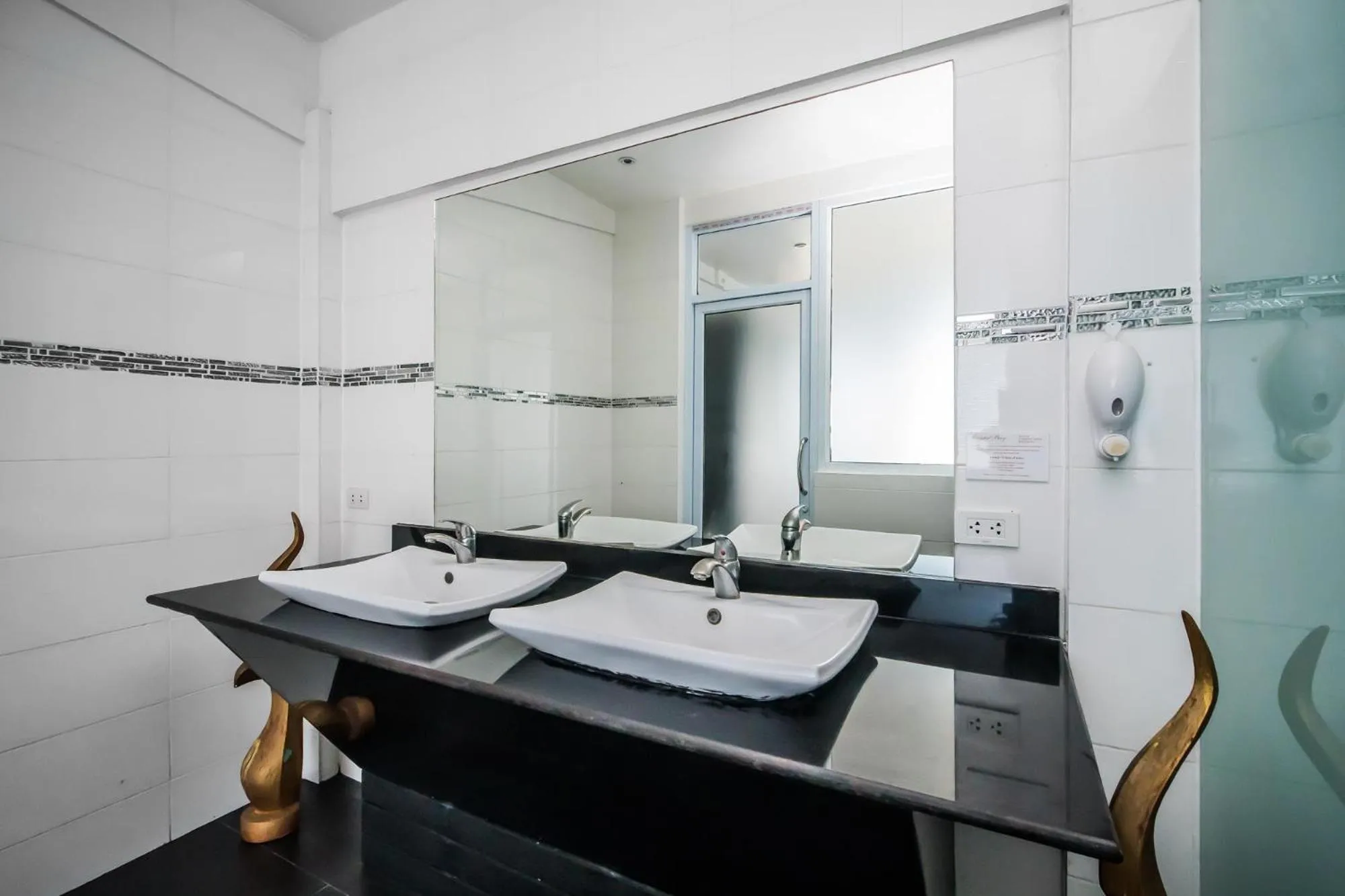 Bathroom in Crystal Bay Beach Resort