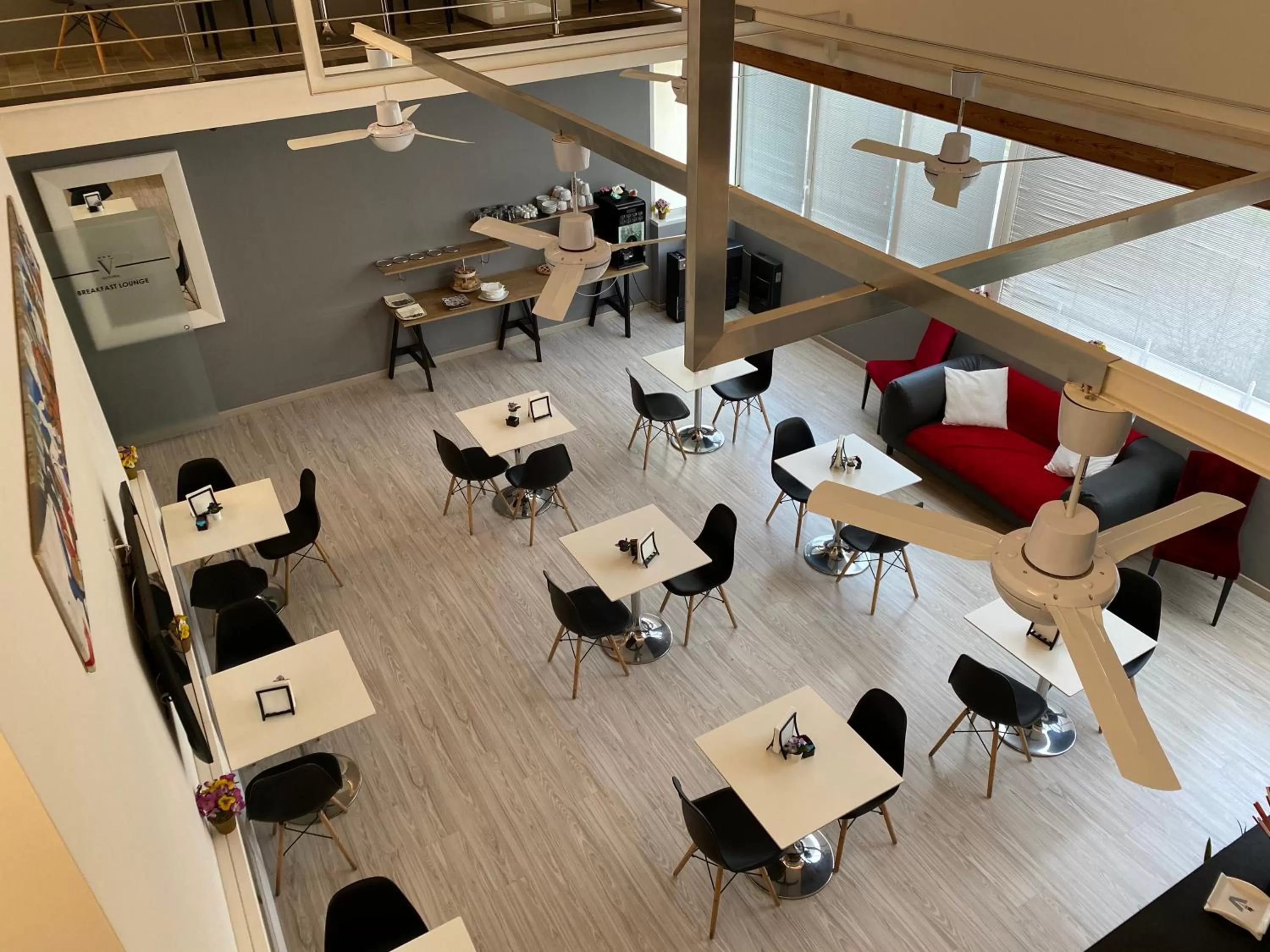 Breakfast in Victoria Hotel