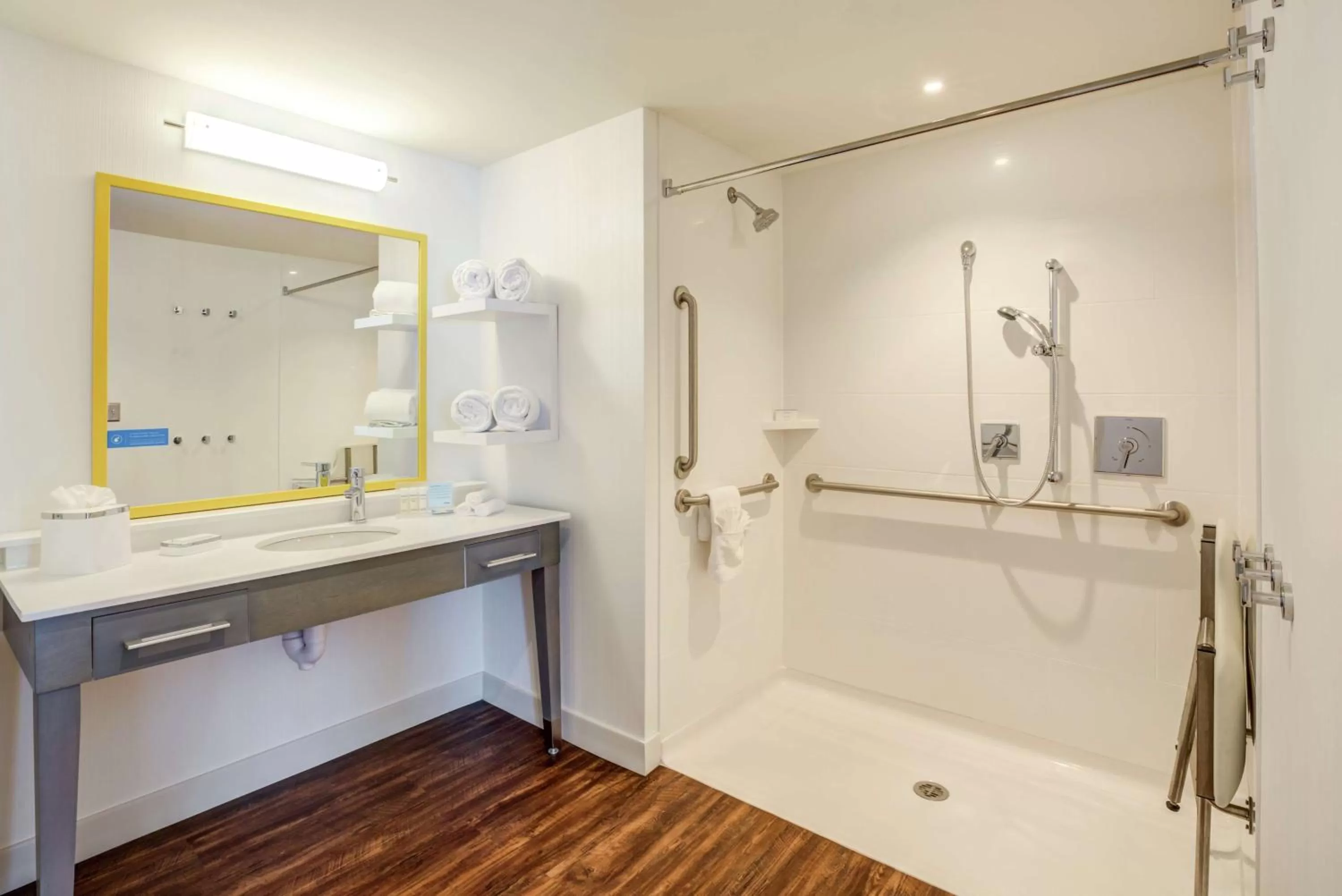 Bathroom in Hampton Inn & Suites Boston/Waltham