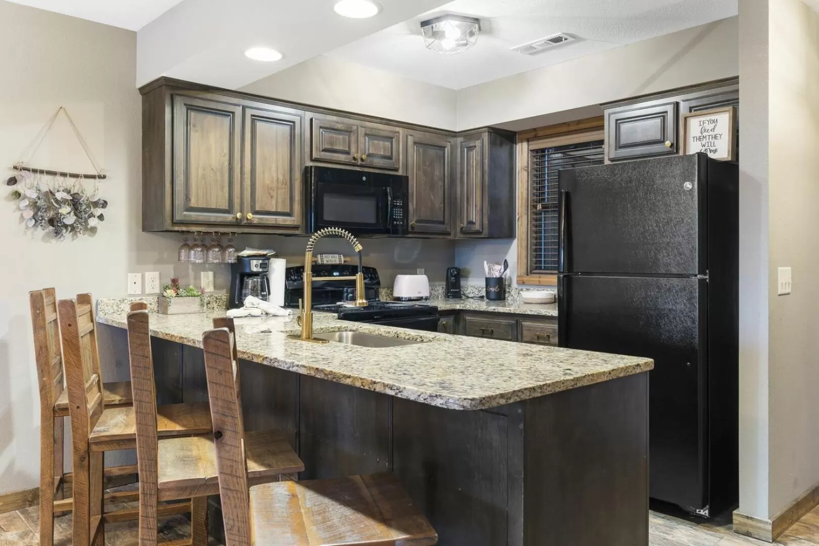 Kitchen or kitchenette in Table Rock Resorts at Indian Point