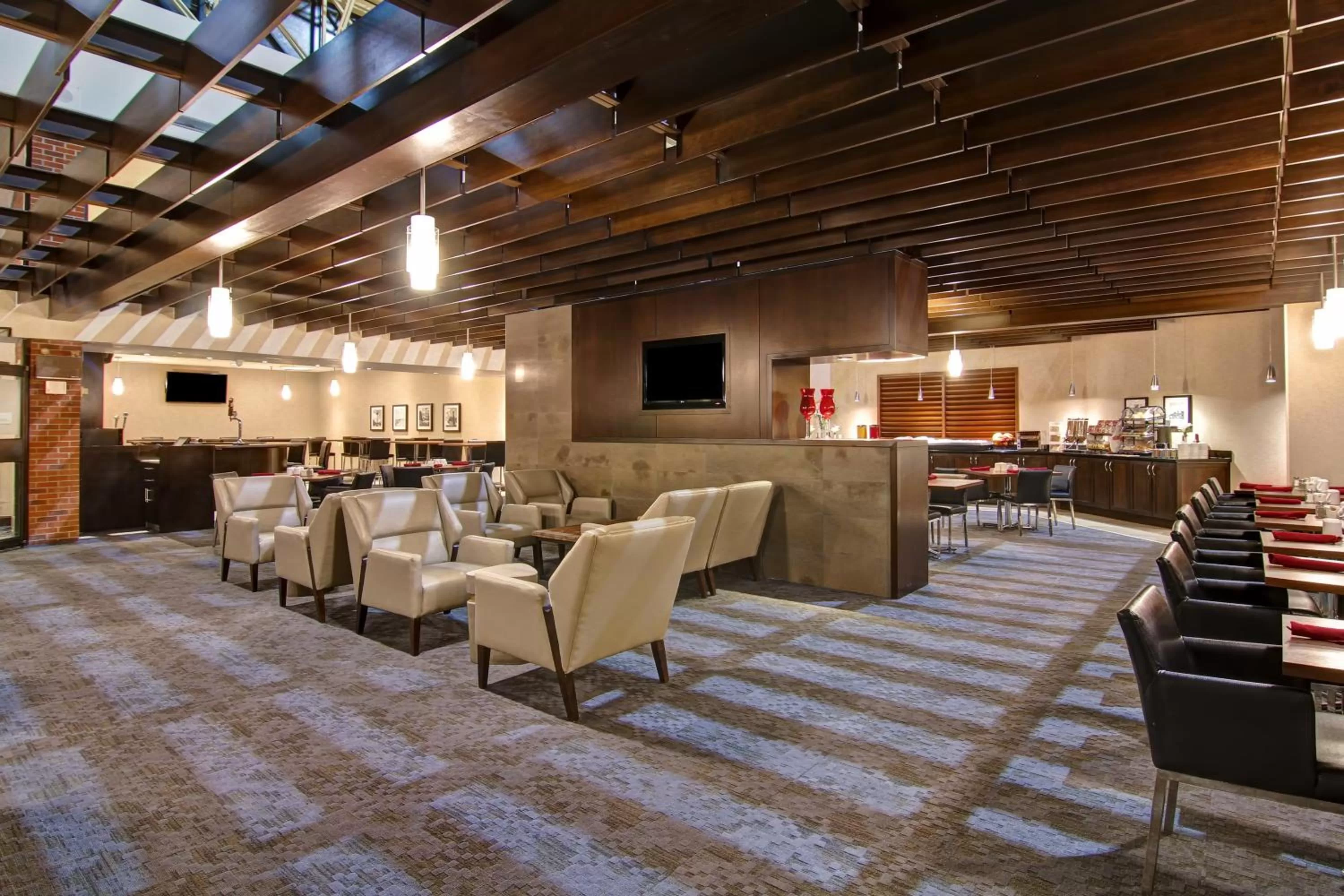 Restaurant/places to eat in Holiday Inn Oakville Centre by IHG