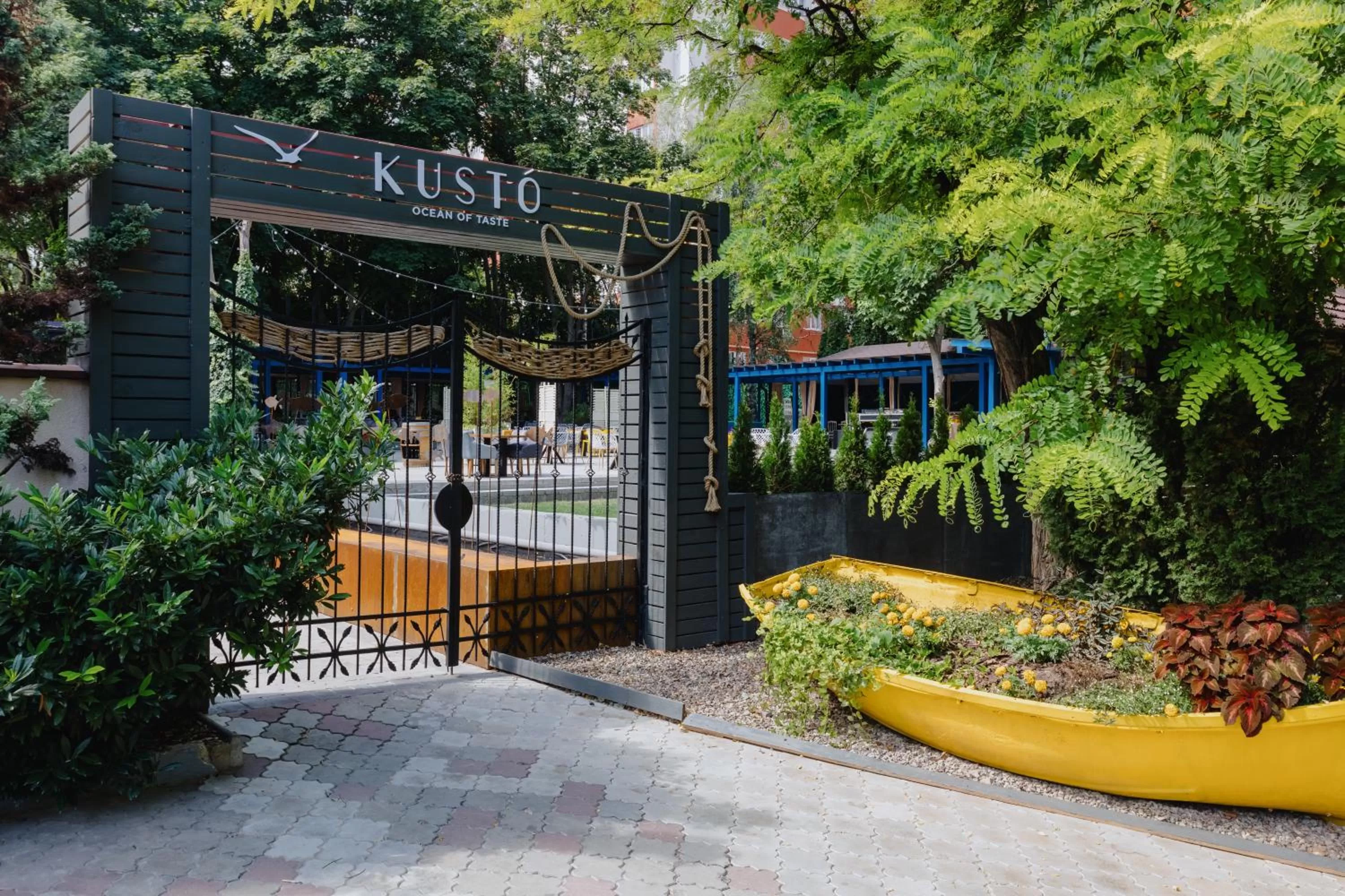 Restaurant/places to eat in Tulip Residence & Spa Hotel