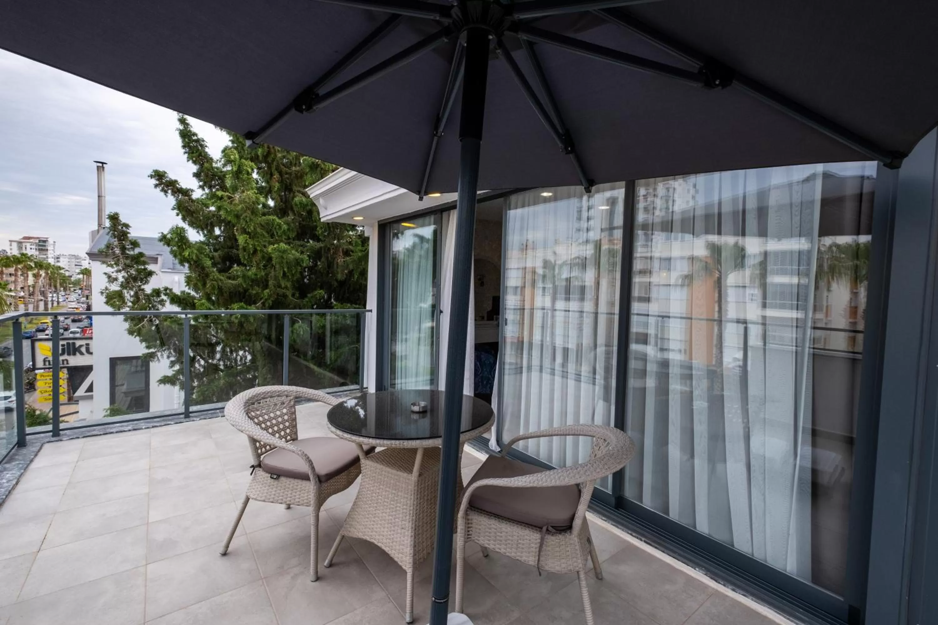 Patio, Balcony/Terrace in Avion Suite Hotel