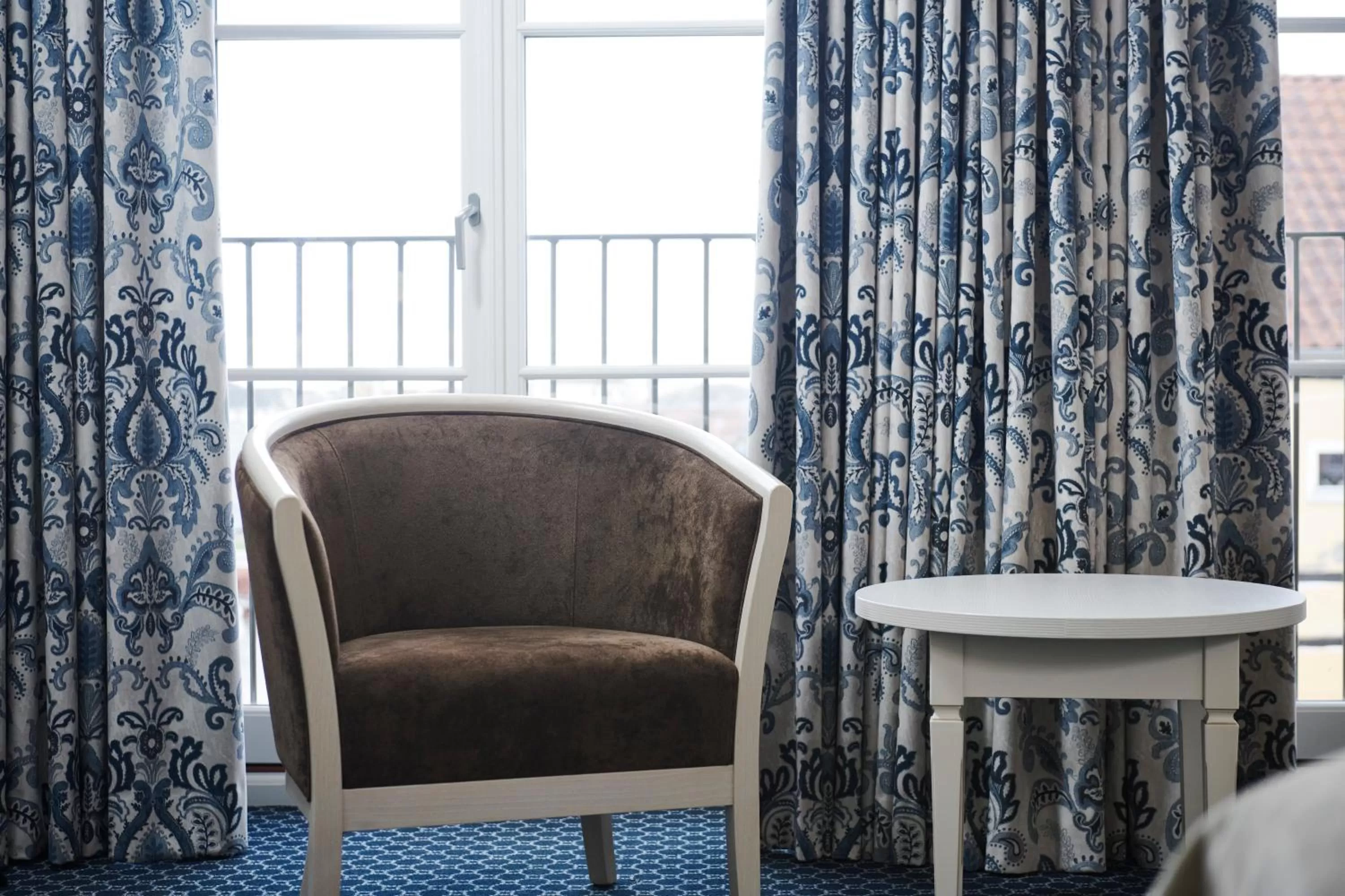 Seating area in Tornøes Hotel