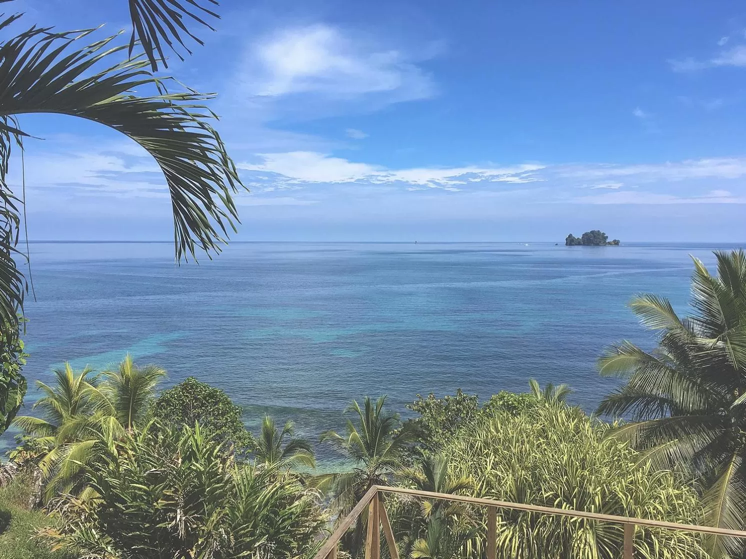 Sea view in Bird Island Bungalows
