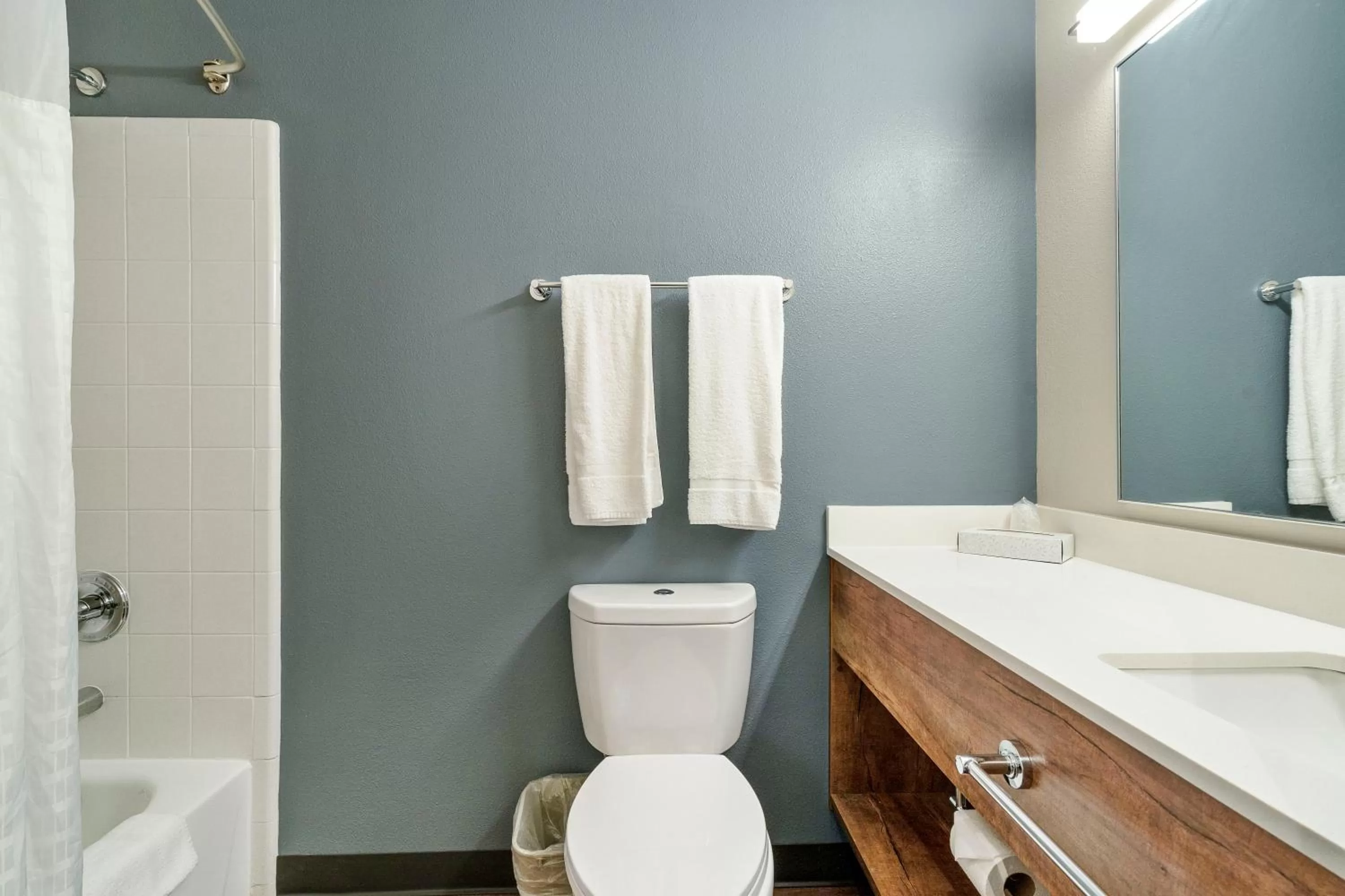 Bathroom in Extended Stay America Suites - Seattle - Redmond