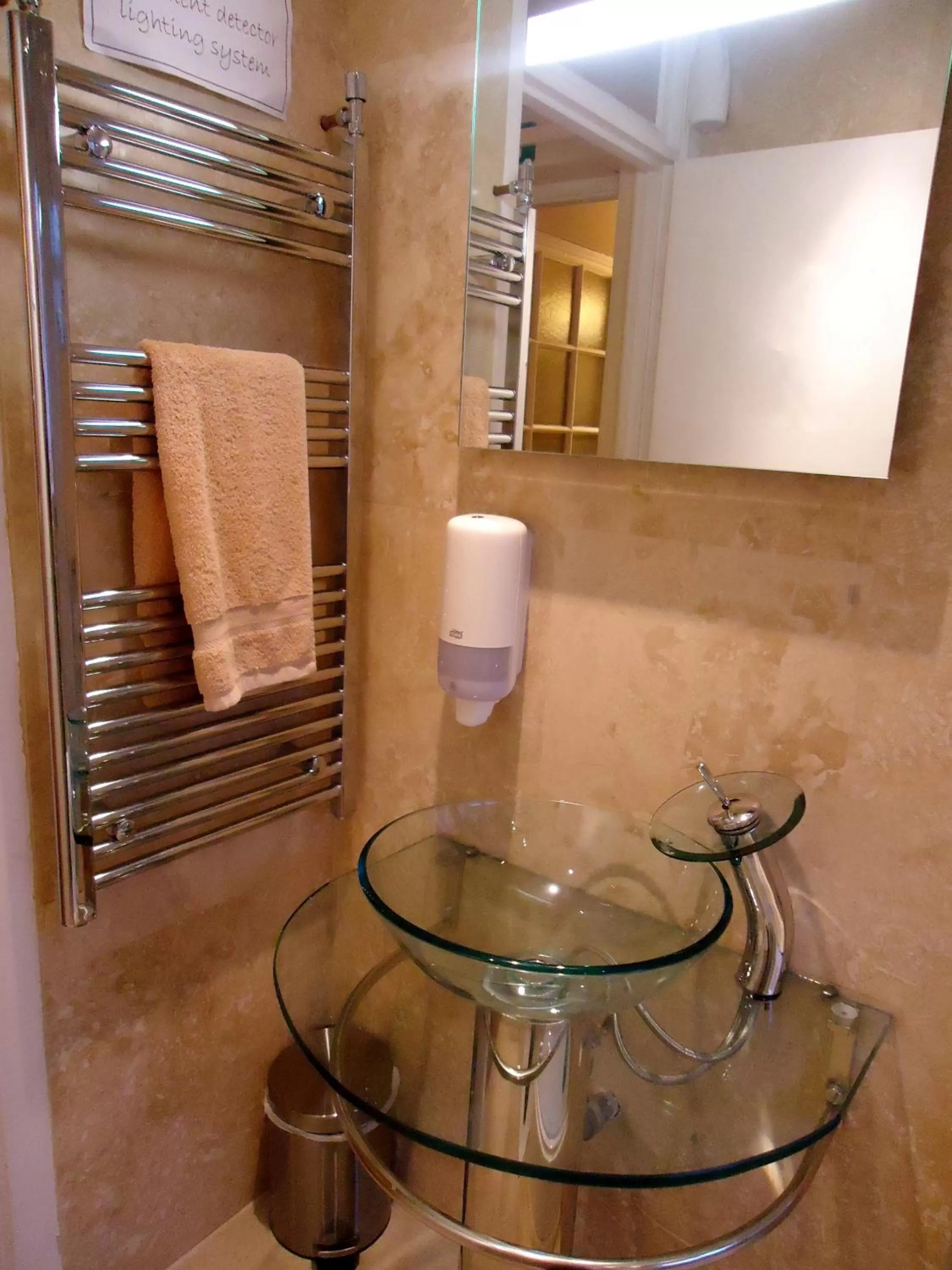 Bathroom in Hour Glass Hotel