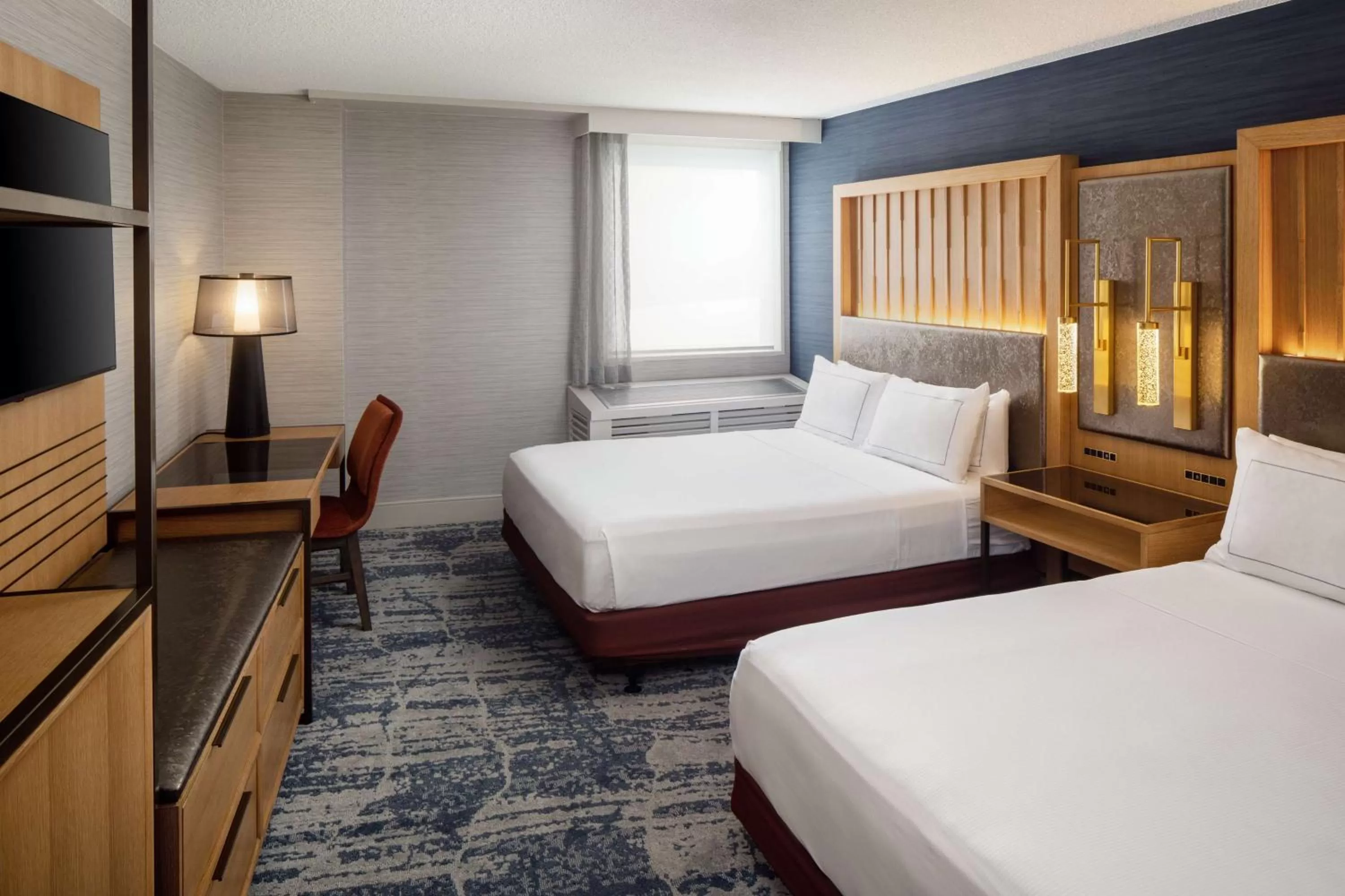 Bedroom, Bed in DoubleTree by Hilton Silver Spring Washington DC North