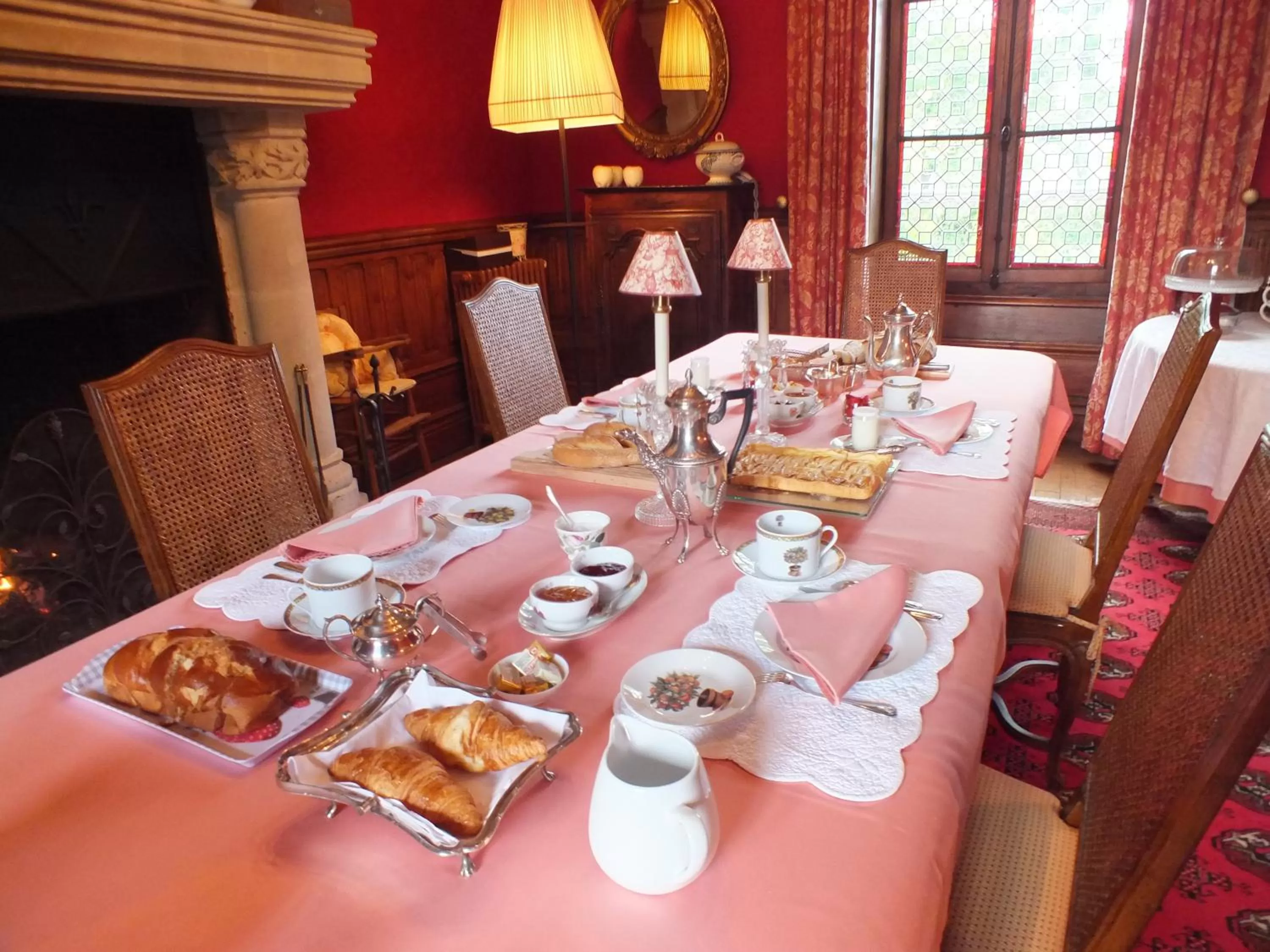 Dining area in Château de Nazé Vivy-Saumur