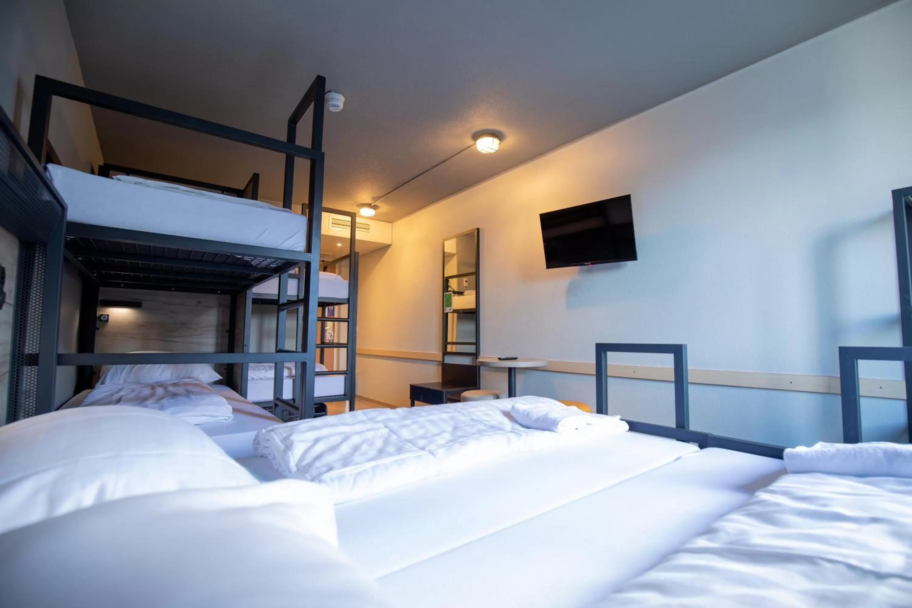 TV and multimedia, Bed in a&o Rotterdam City