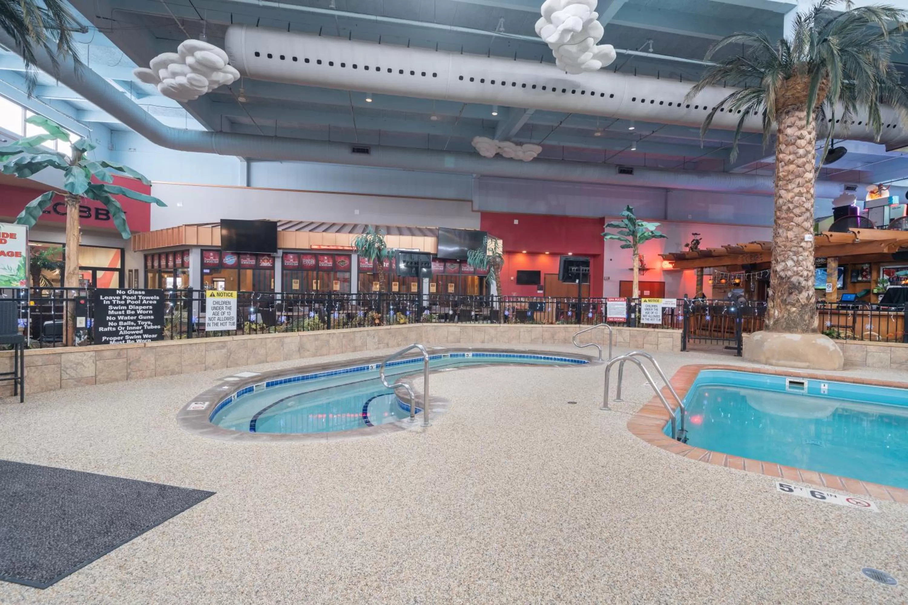 Hot Tub in Ramada by Wyndham Sioux Falls Airport - Waterpark Resort & Event Center