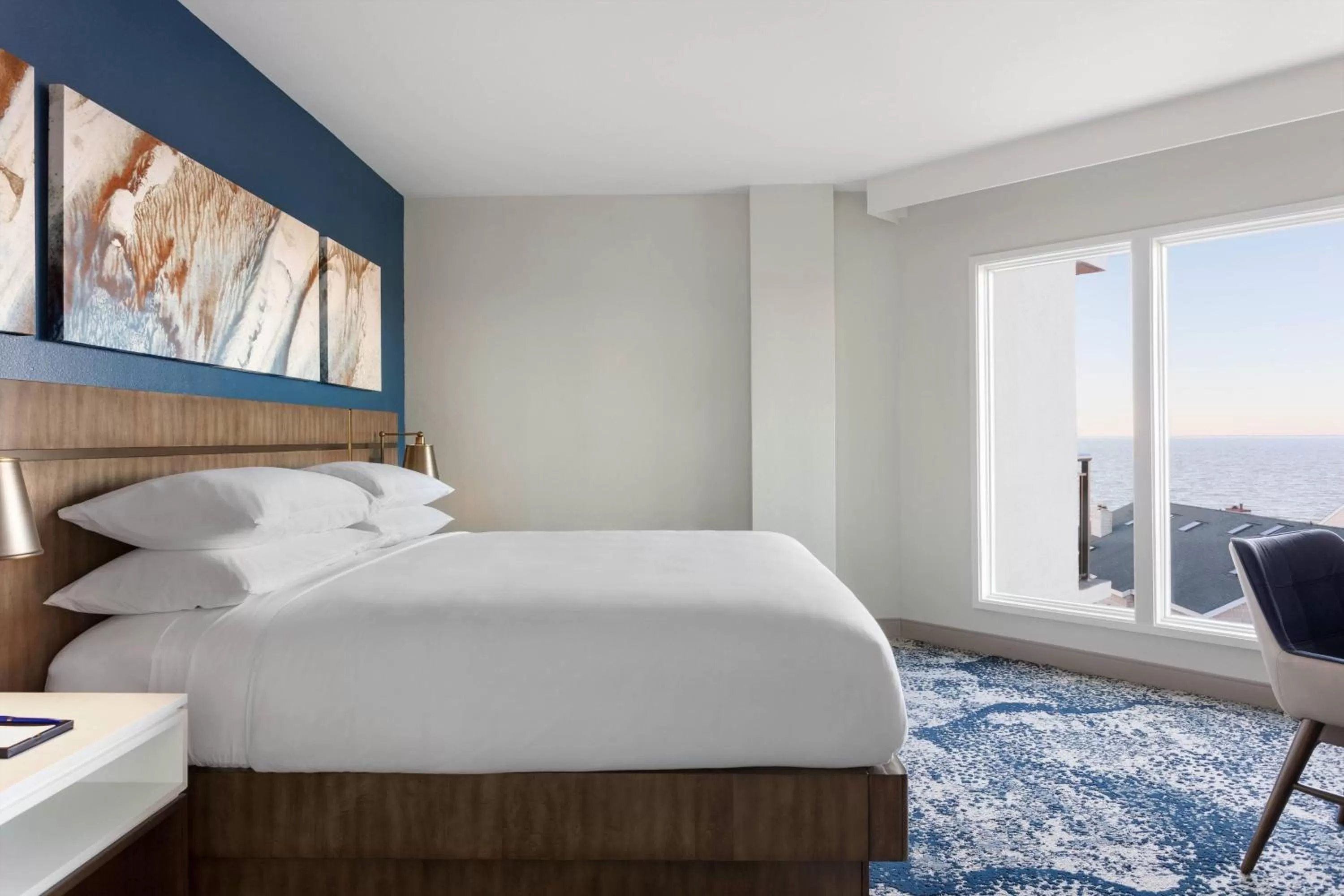 Bedroom, Bed in Delta Hotels by Marriott™ Virginia Beach Waterfront Suites