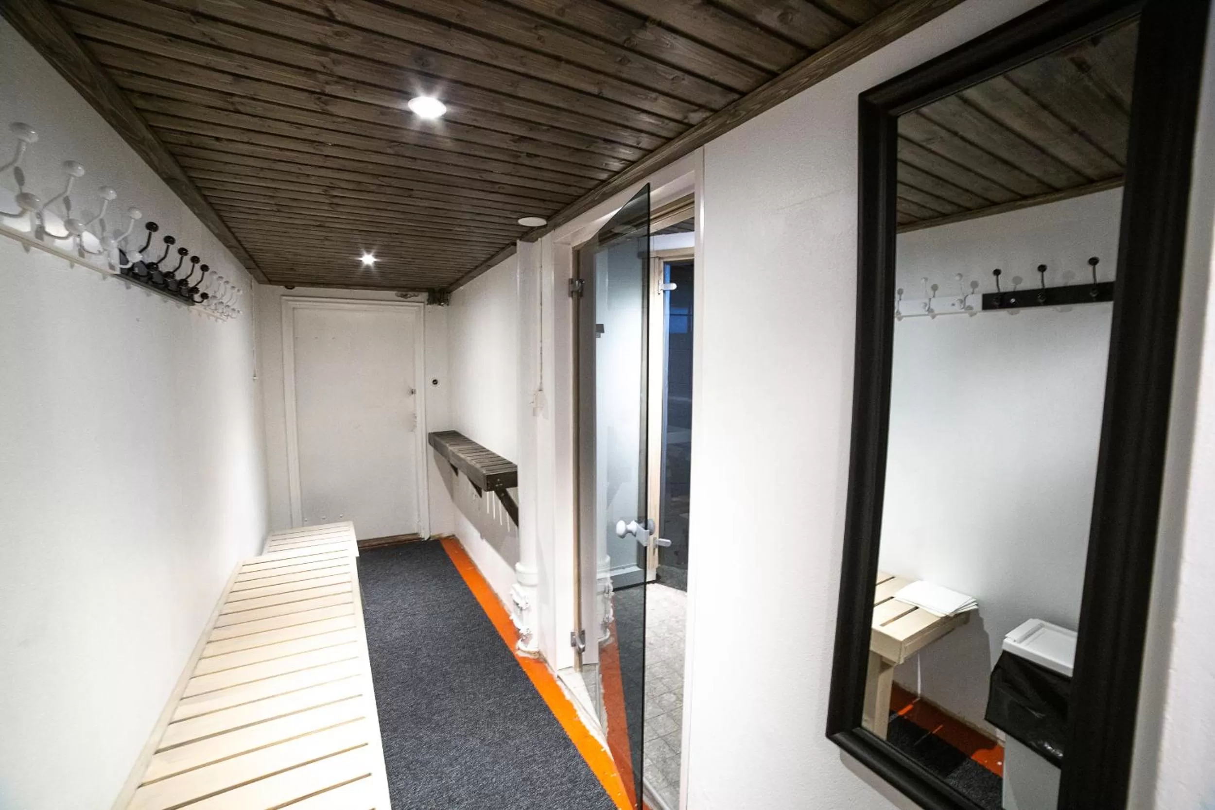 Shower in Motel Tornio