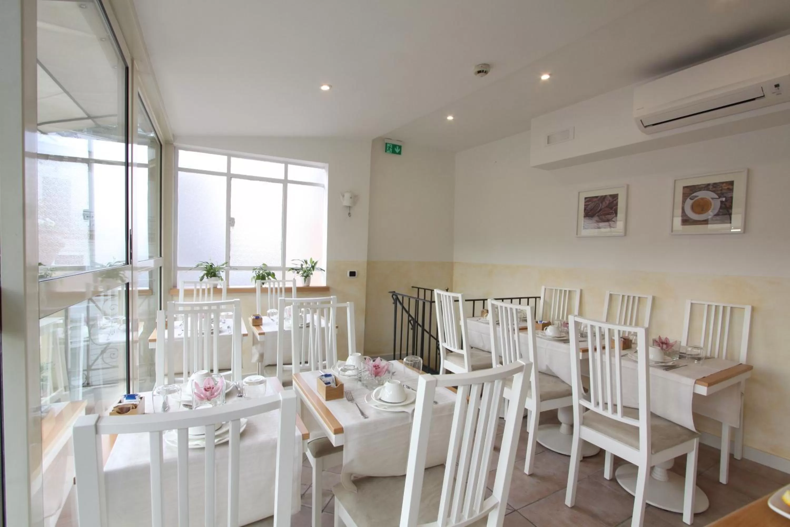 Dining area in Hotel La Fenice