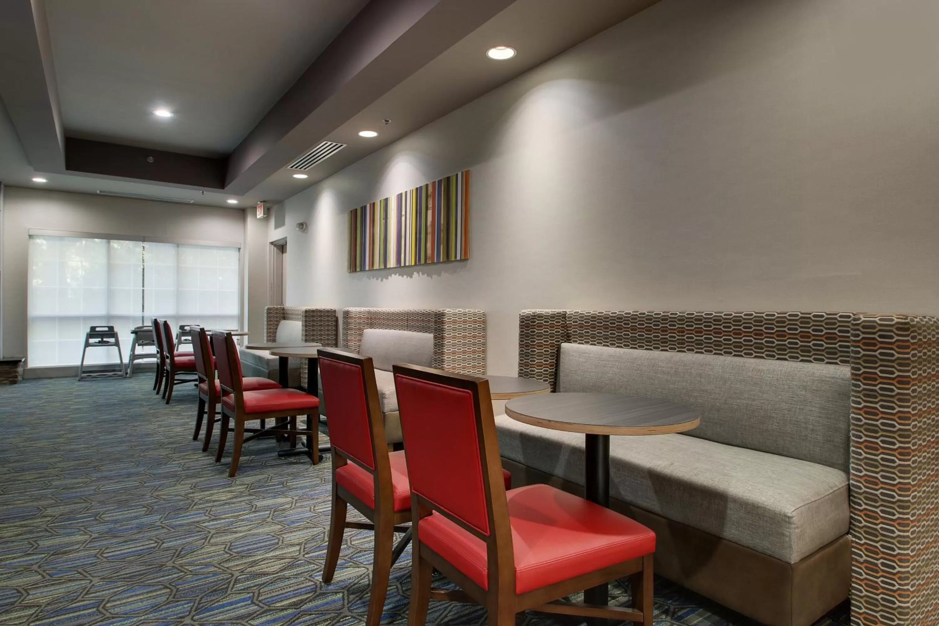 Breakfast in Holiday Inn Express Hotel & Suites Middleboro Raynham by IHG