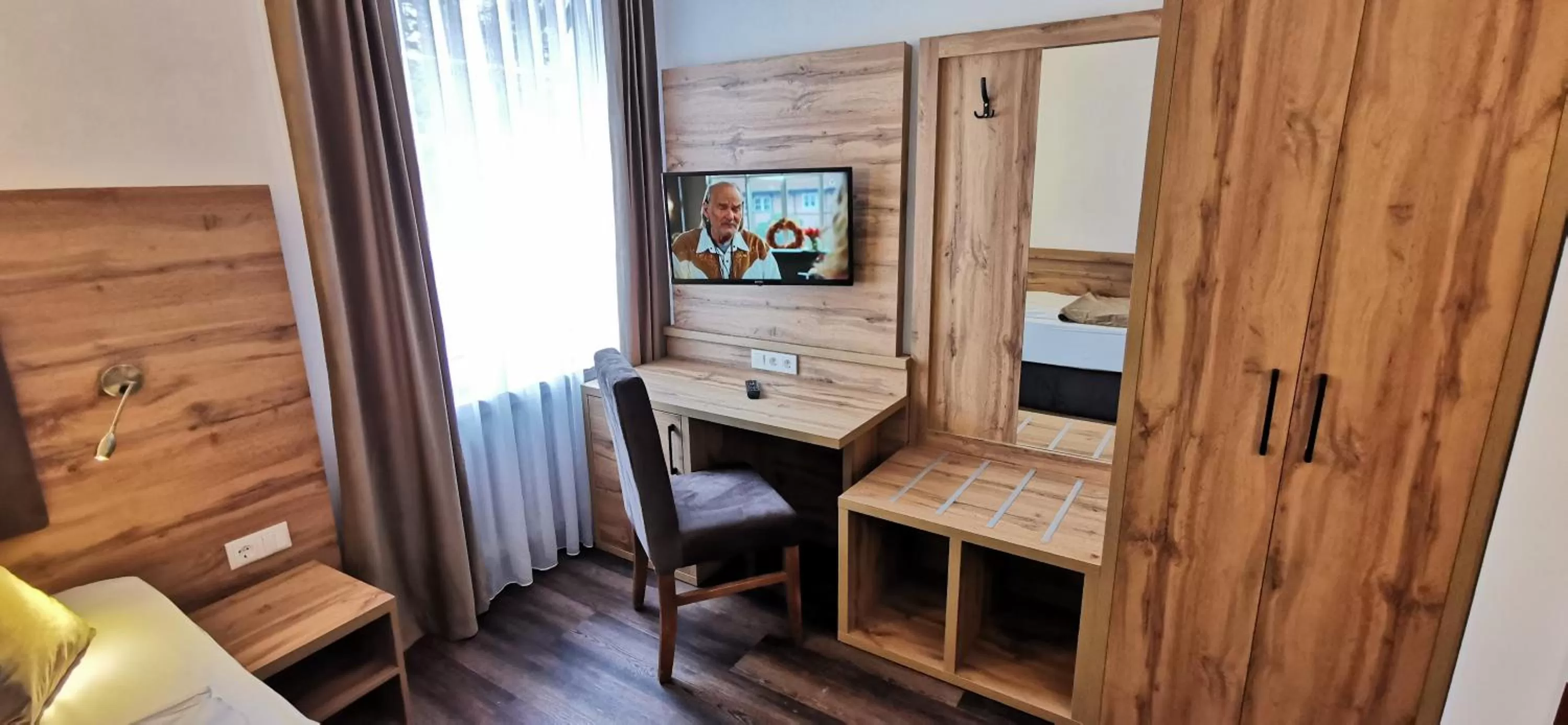 Photo of the whole room, Bed in Heidehotel Soltauer Hof